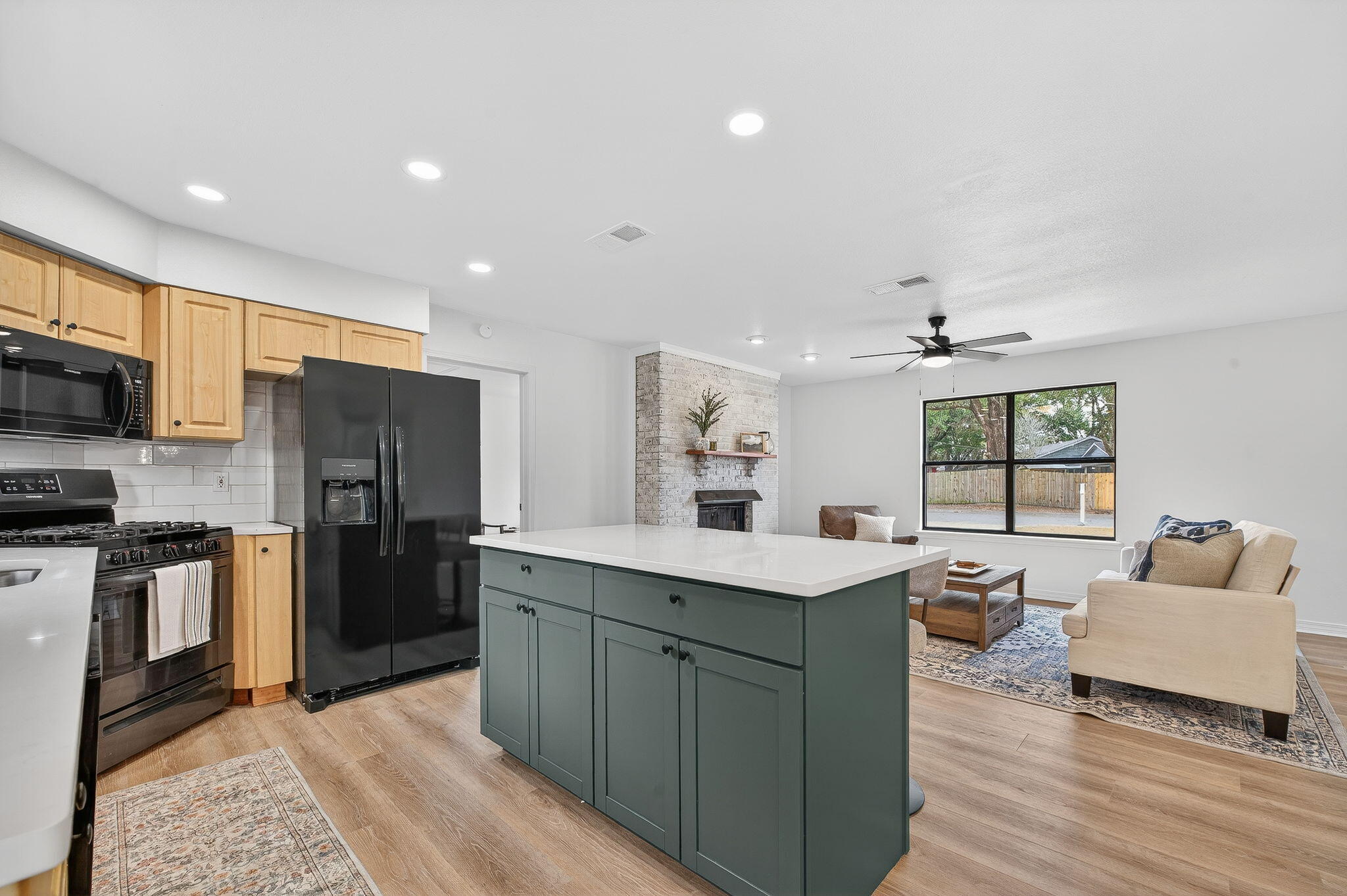 BELLVIEW PINES - Residential