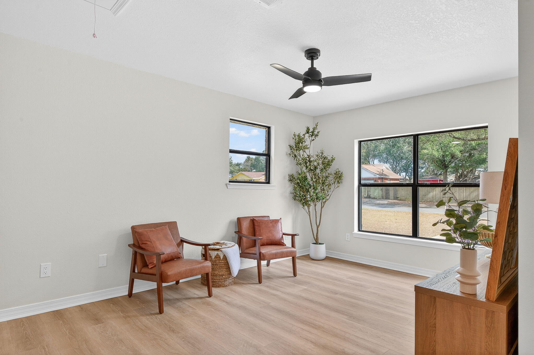 BELLVIEW PINES - Residential