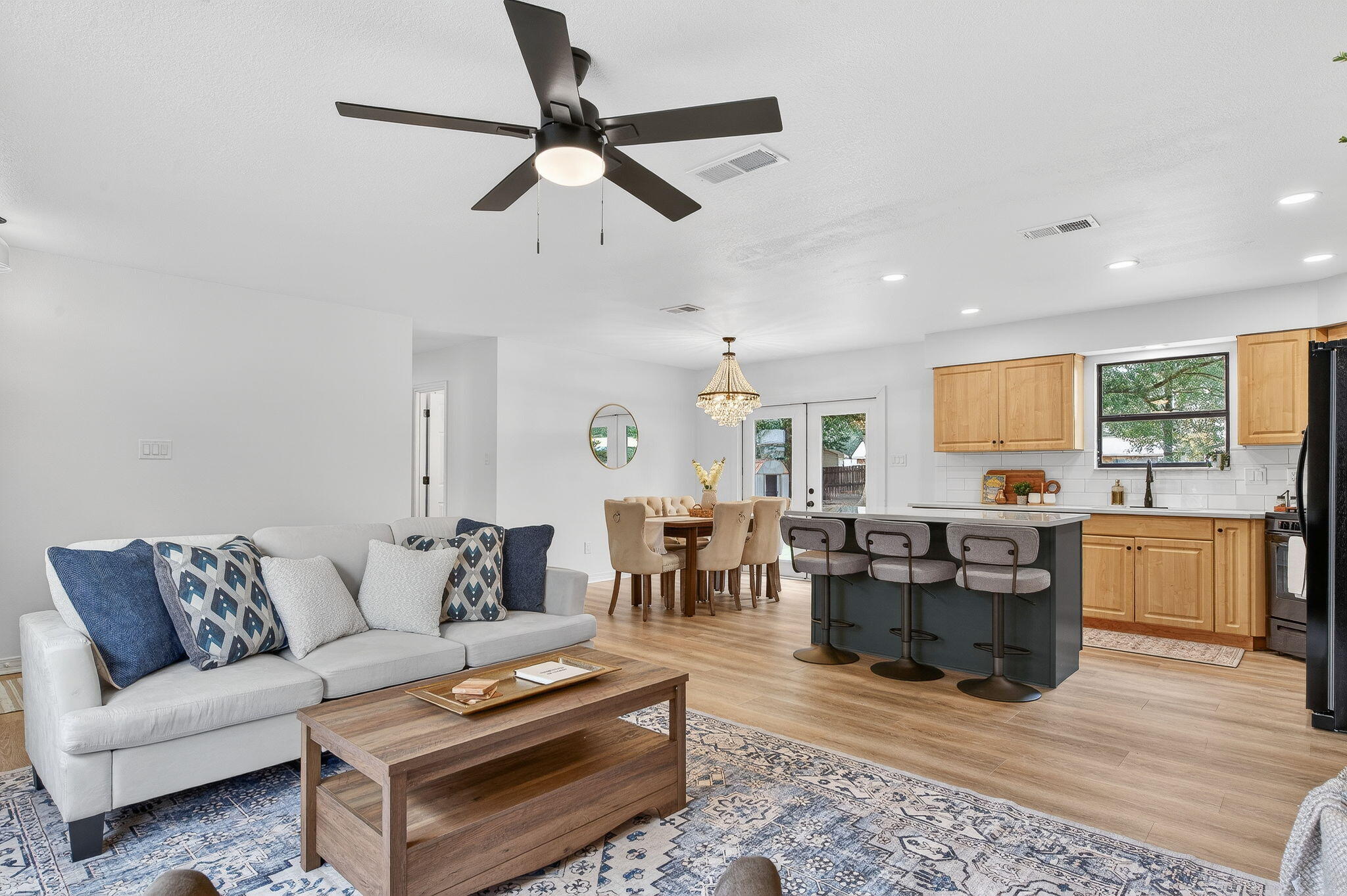 BELLVIEW PINES - Residential