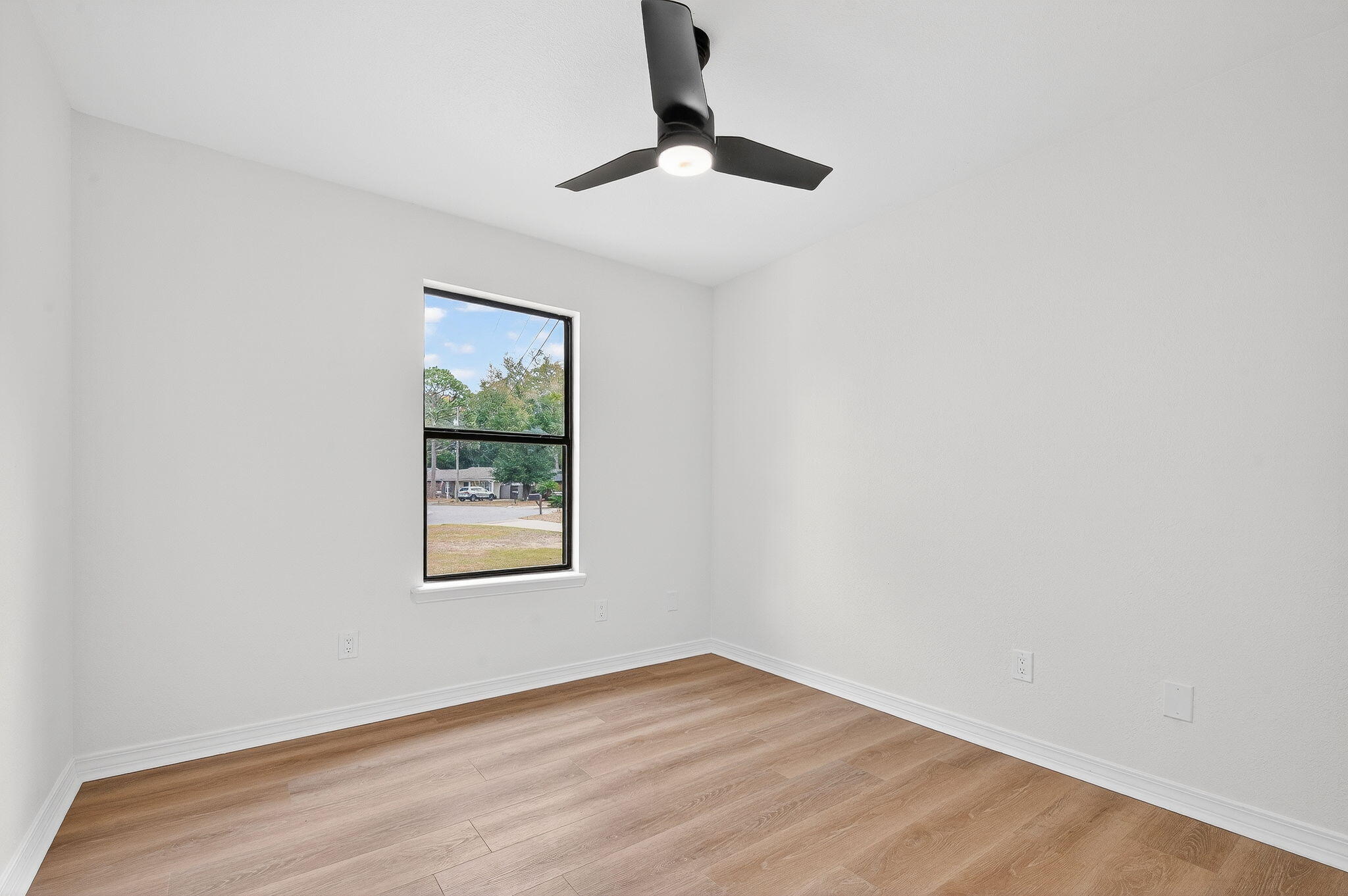 BELLVIEW PINES - Residential