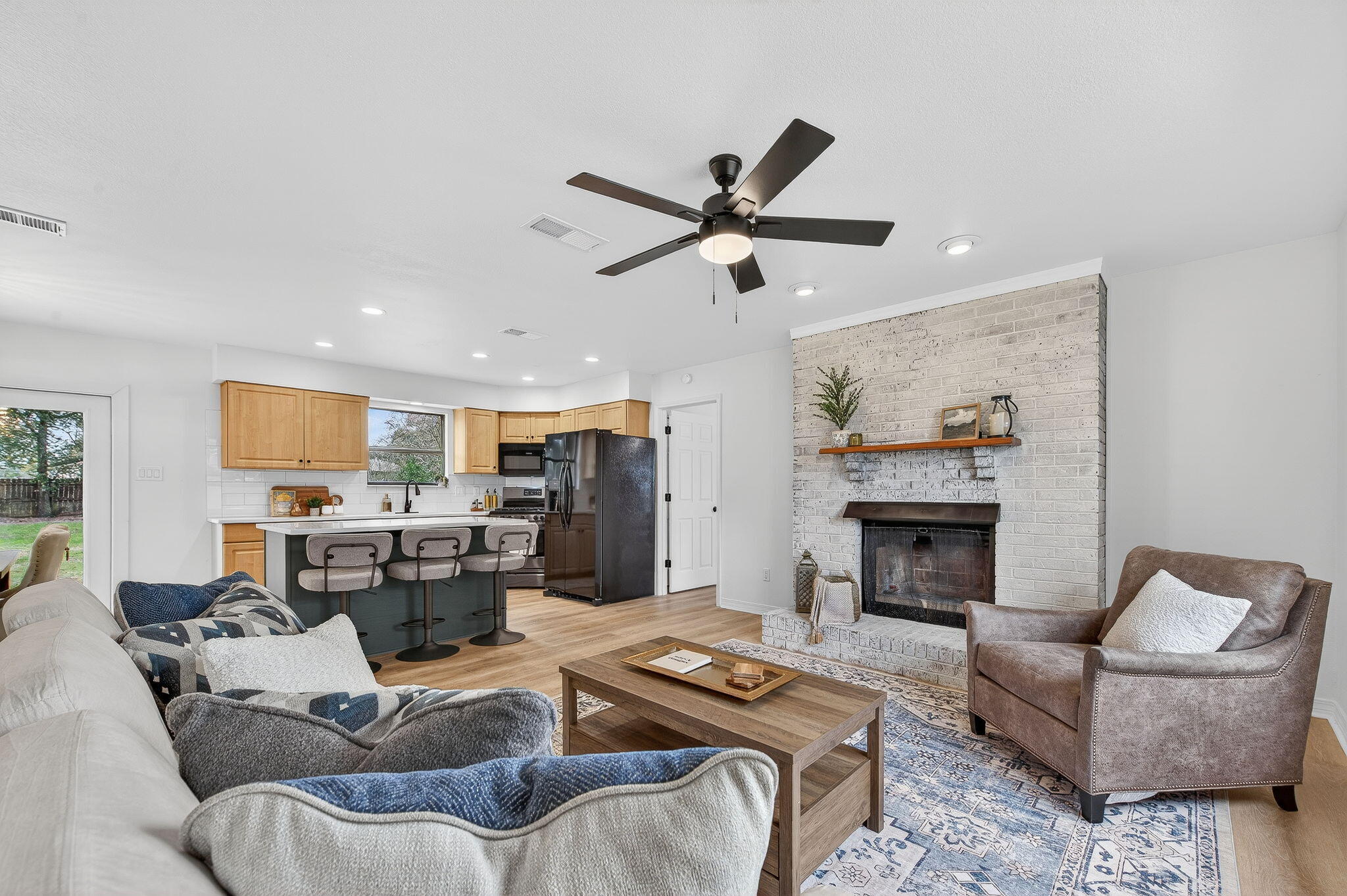 BELLVIEW PINES - Residential