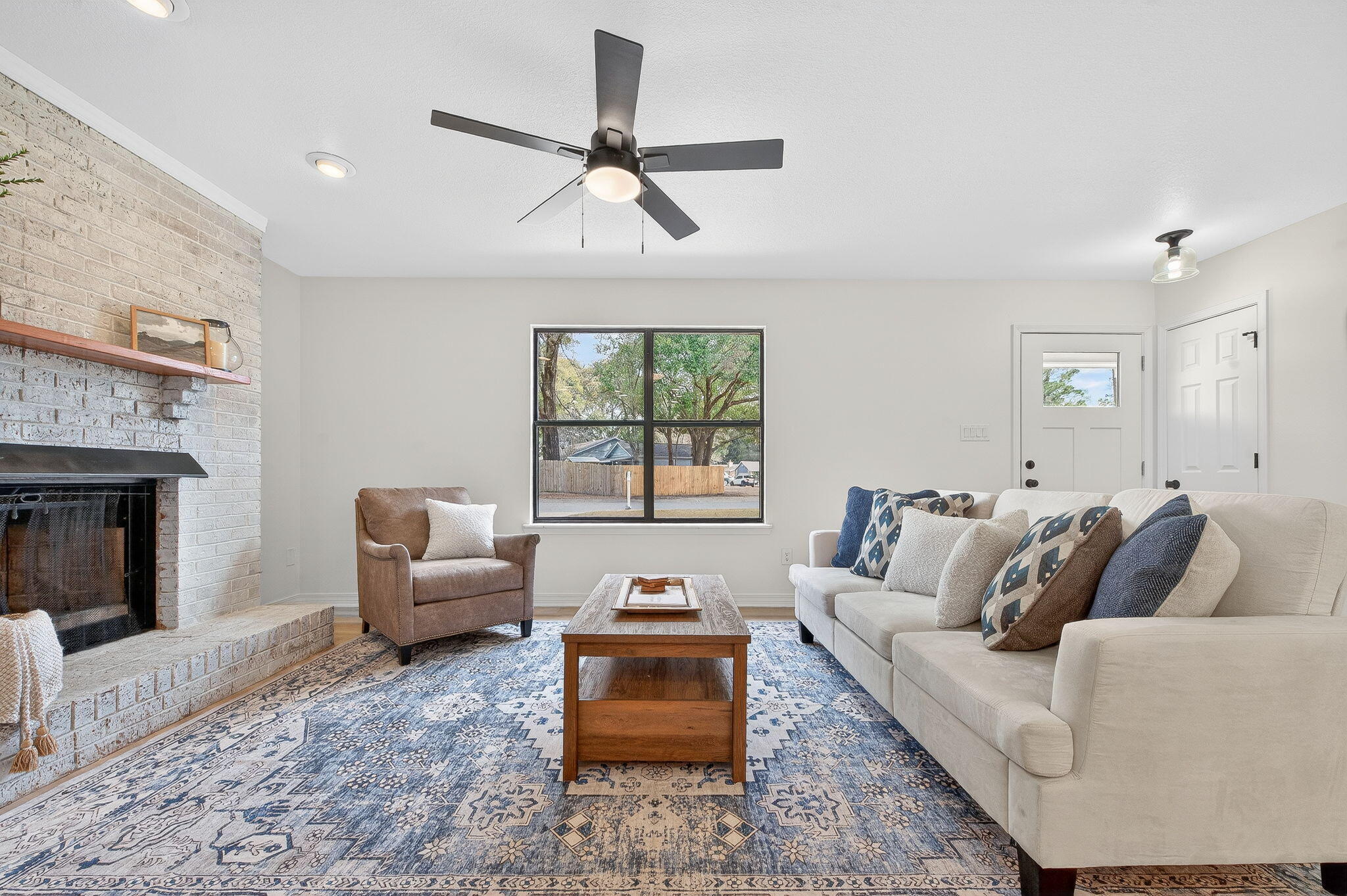 BELLVIEW PINES - Residential