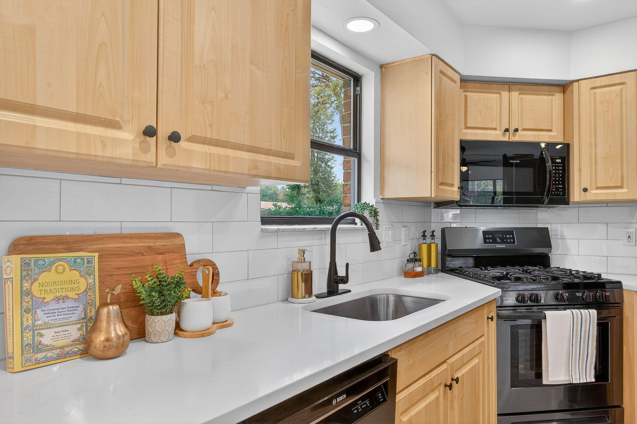 BELLVIEW PINES - Residential