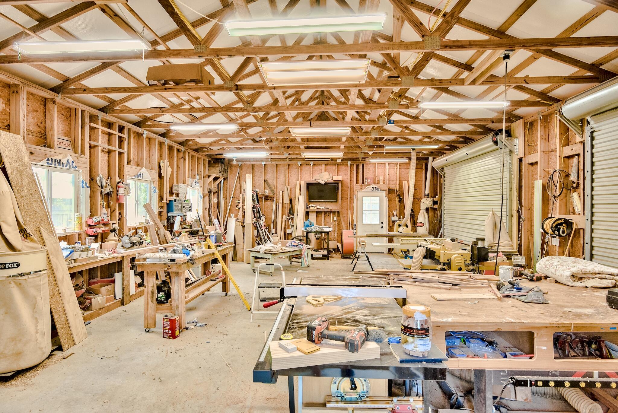 WOODLAND BAYOU ESTATES - Residential