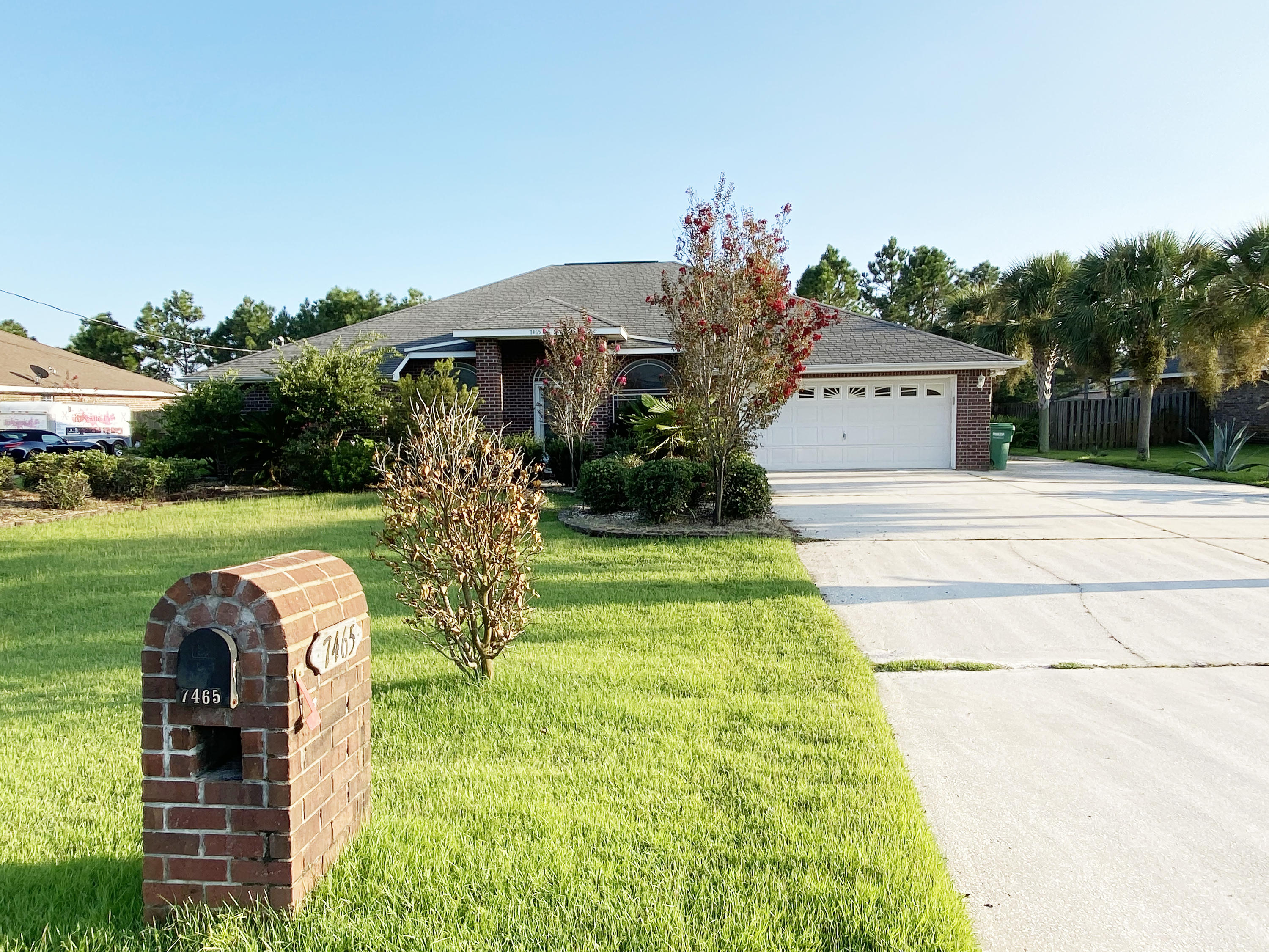 Beautiful 4 bed, 3 bath, All Brick Home in Holley by the Sea.