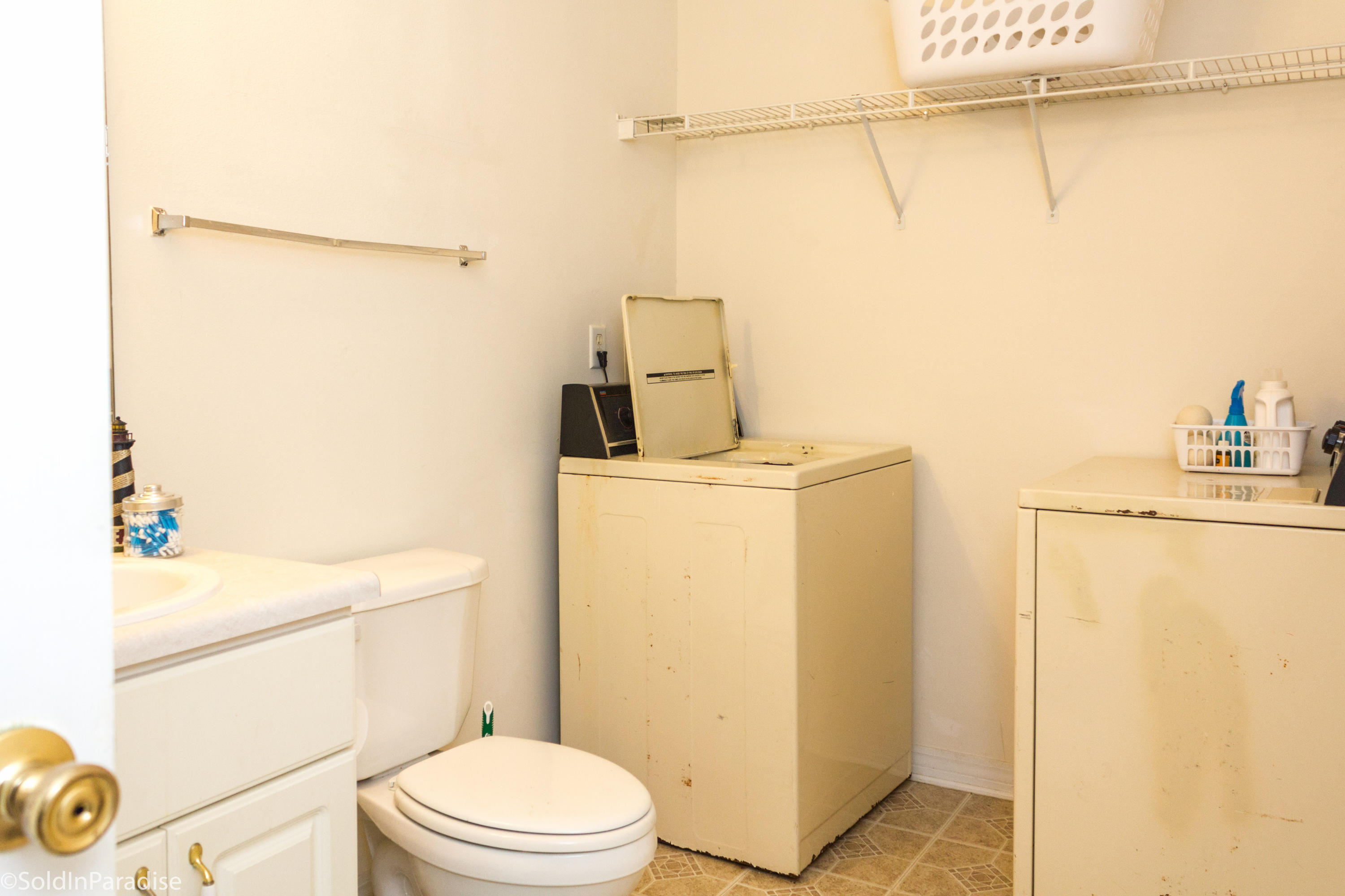 DOMENICAS COVE T/H - Residential