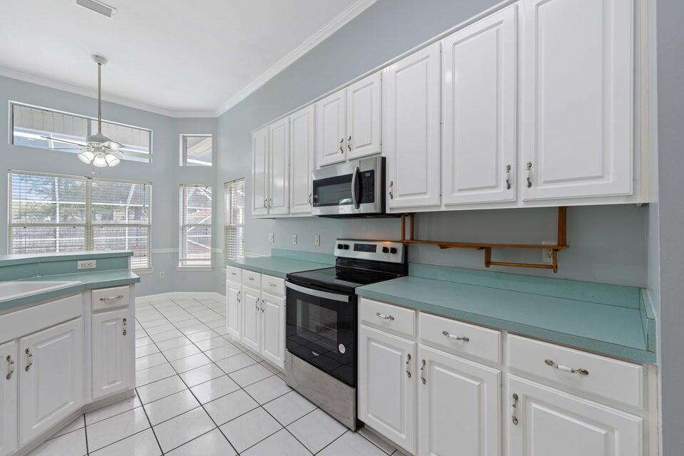 ROCKY BAYOU ESTATES 12B - Residential Lease