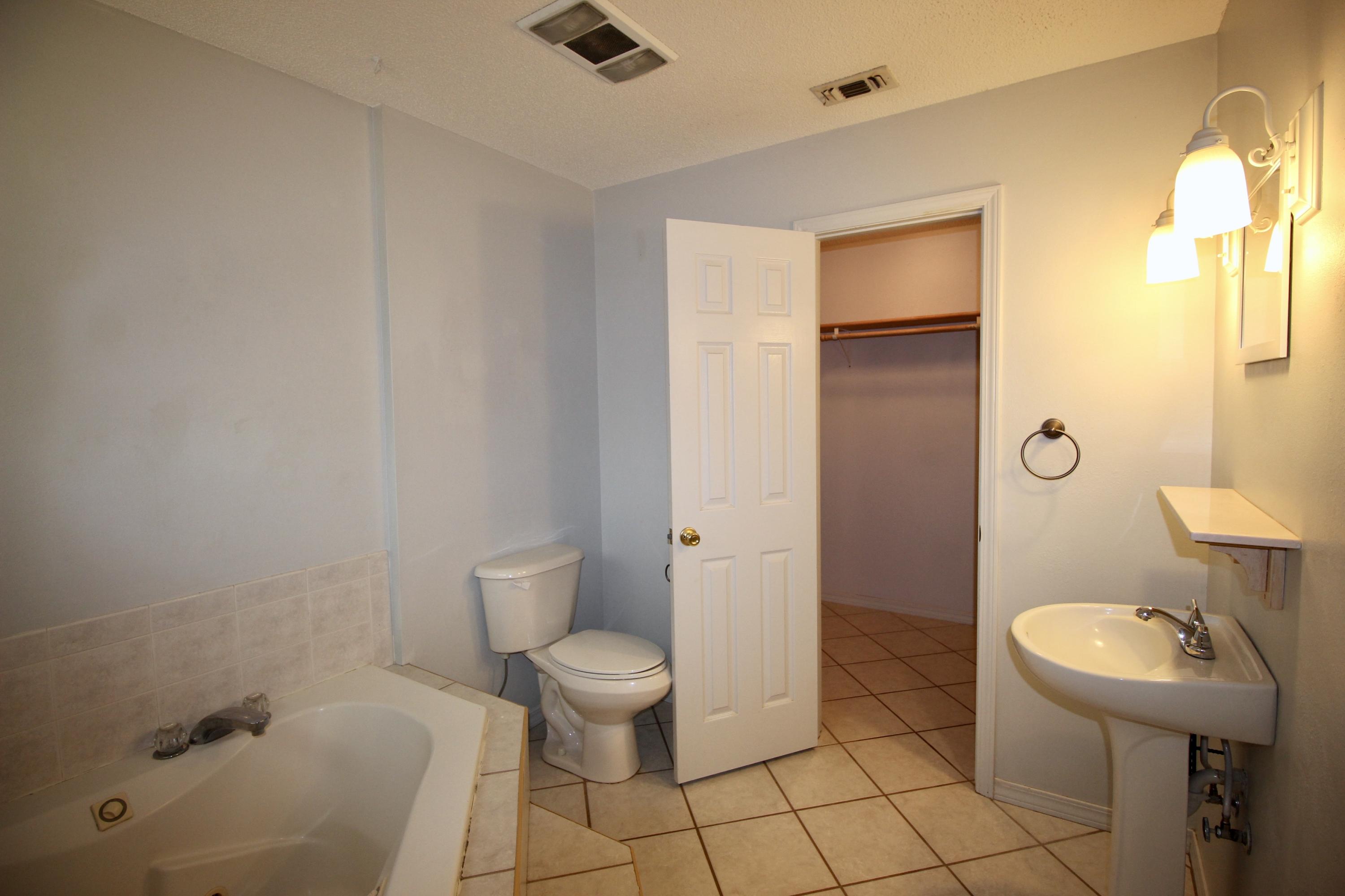 WILDWOOD LAKES UNIT 2 - Residential