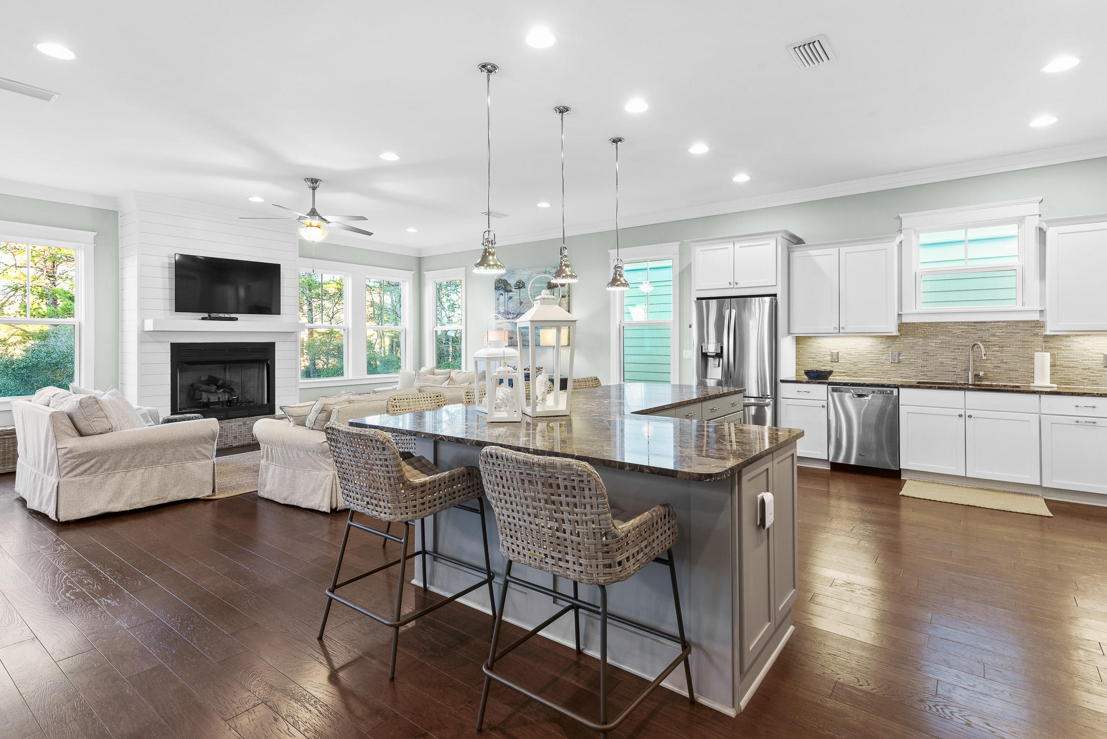 HIGHLAND PARKS - Residential