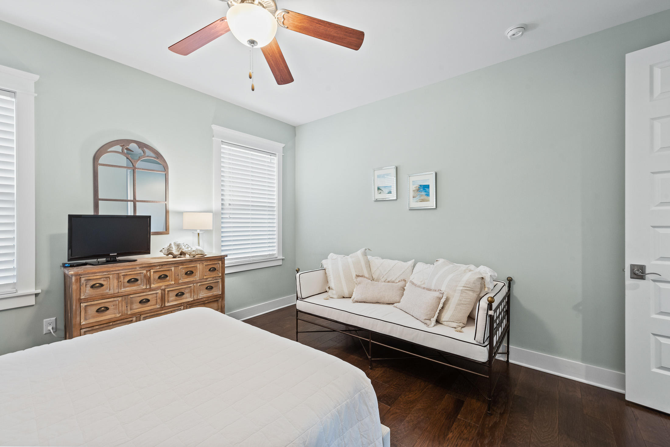 HIGHLAND PARKS - Residential