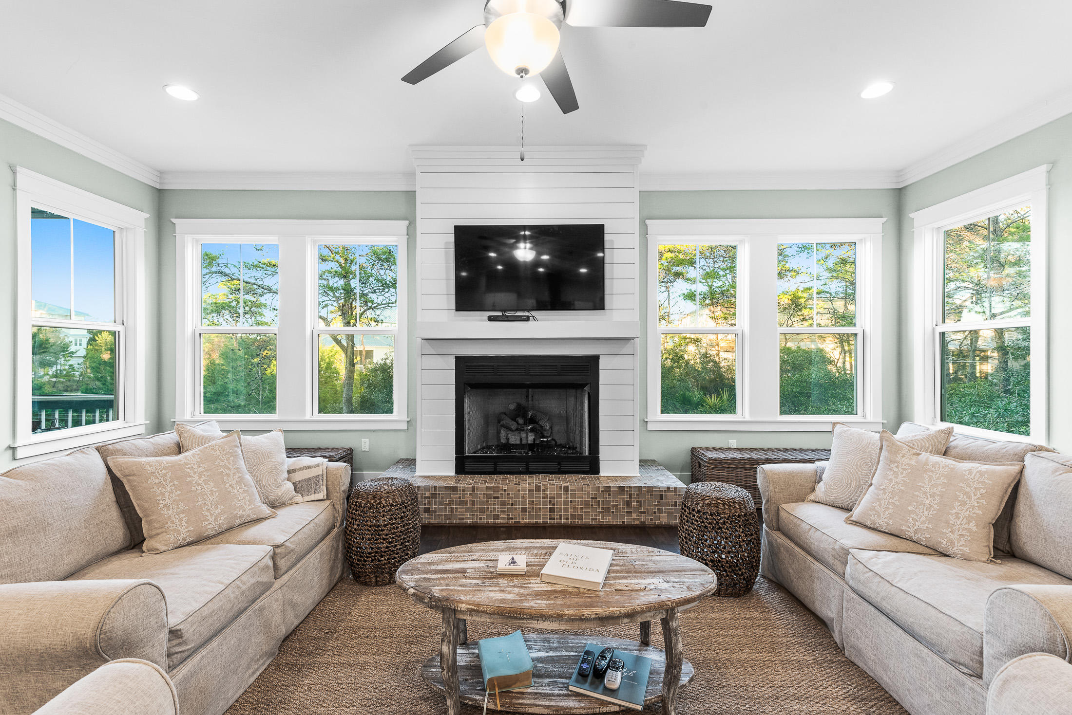 HIGHLAND PARKS - Residential