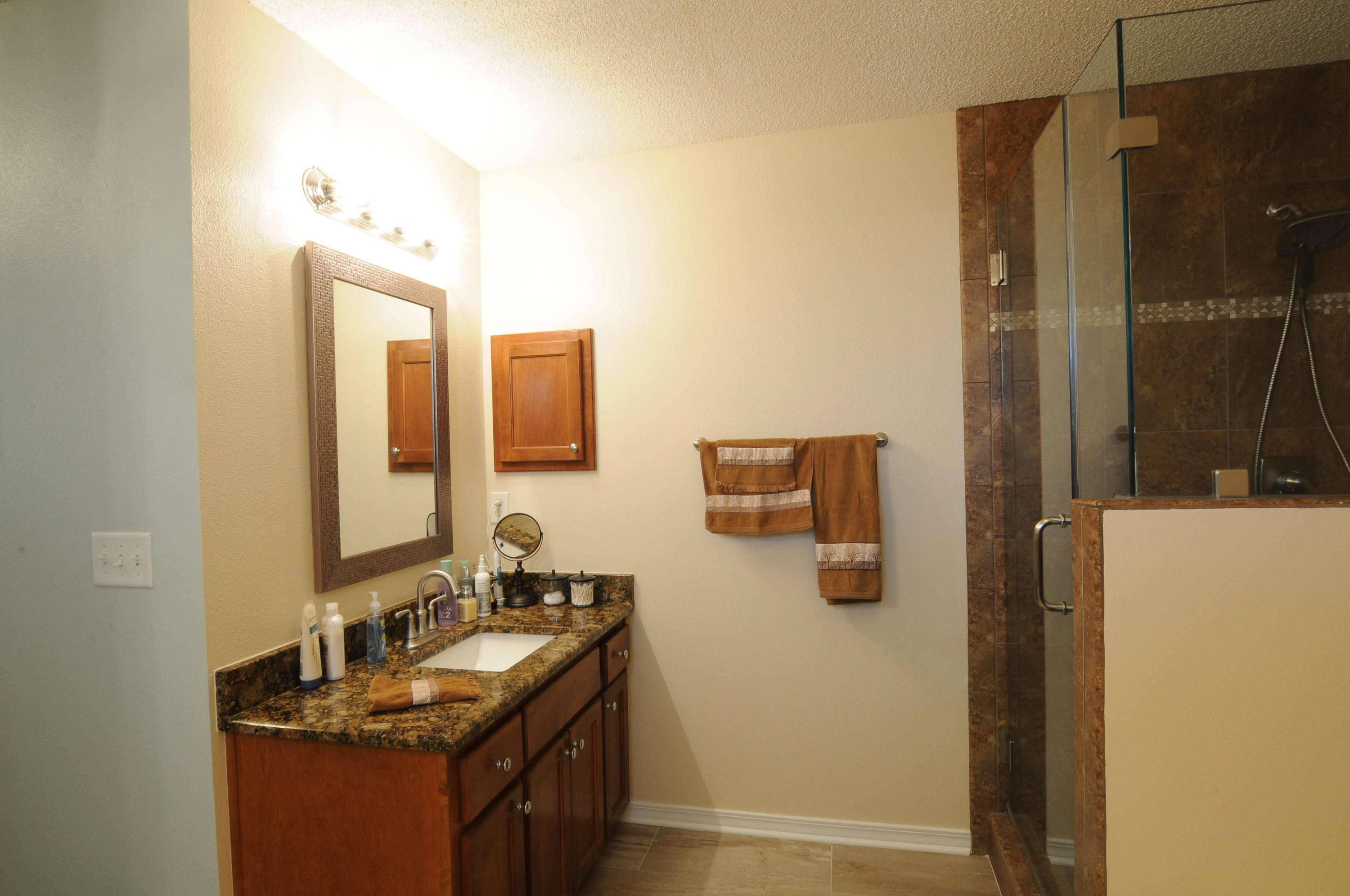 CREETWOOD PLACE - Residential