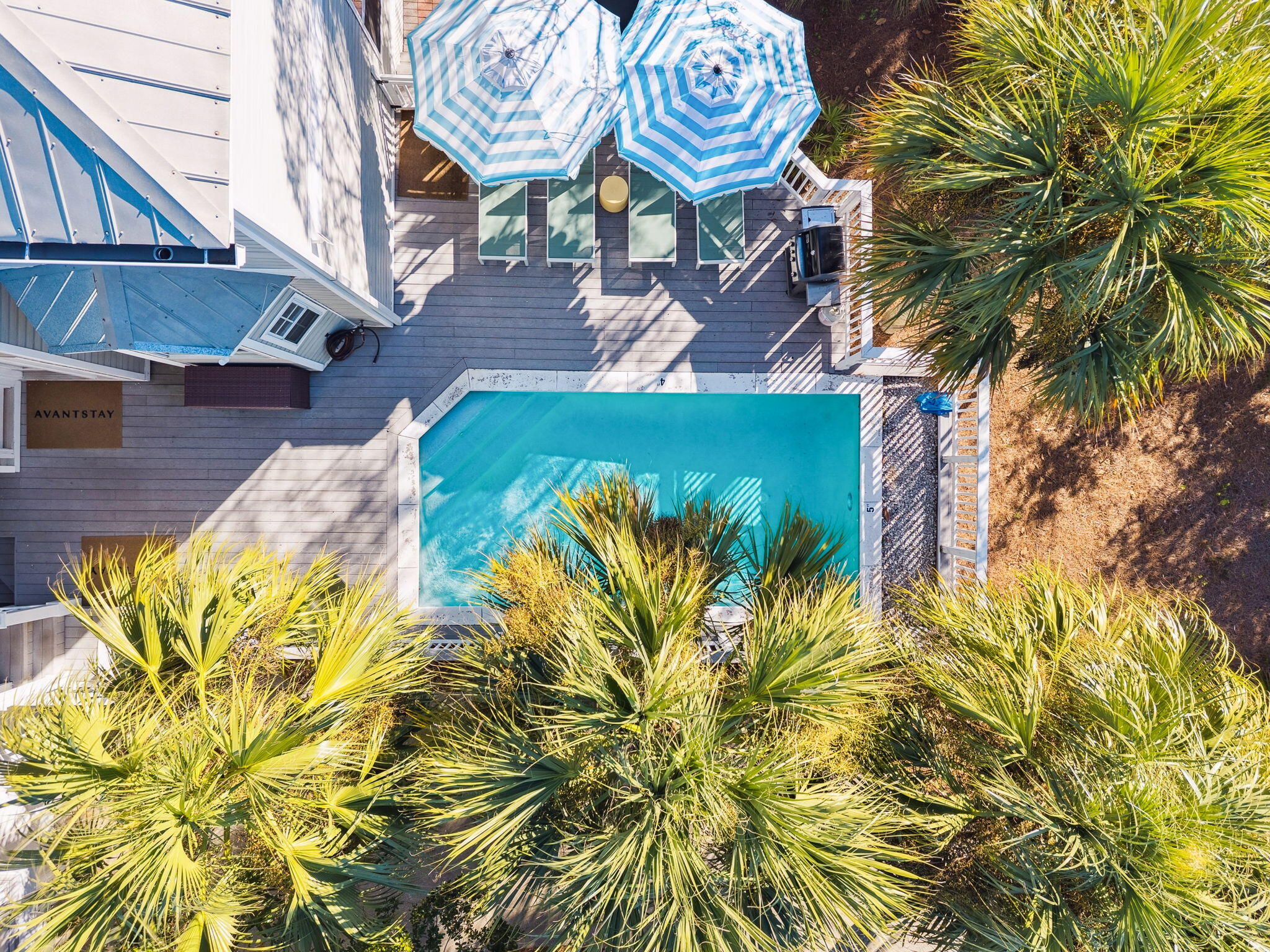 CRYSTAL SHORES - Residential