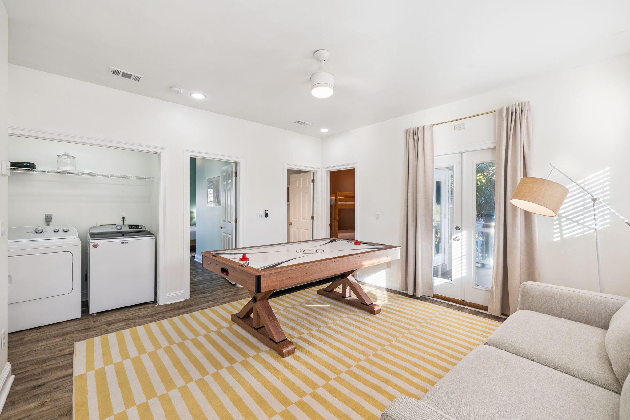 CRYSTAL SHORES - Residential