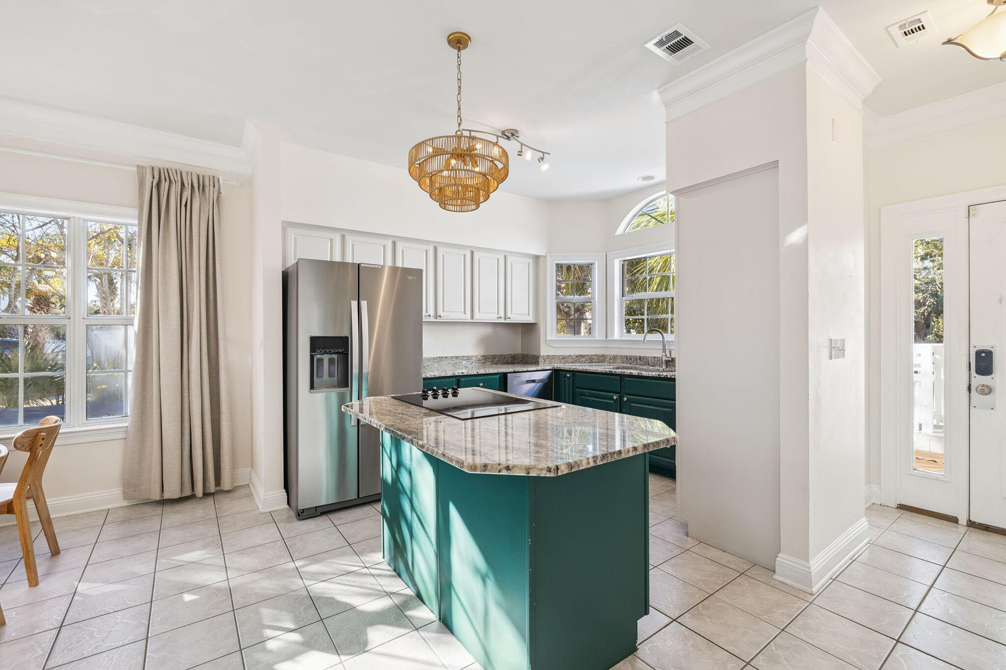 CRYSTAL SHORES - Residential