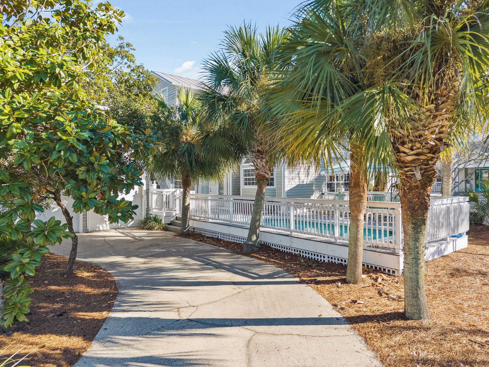 CRYSTAL SHORES - Residential