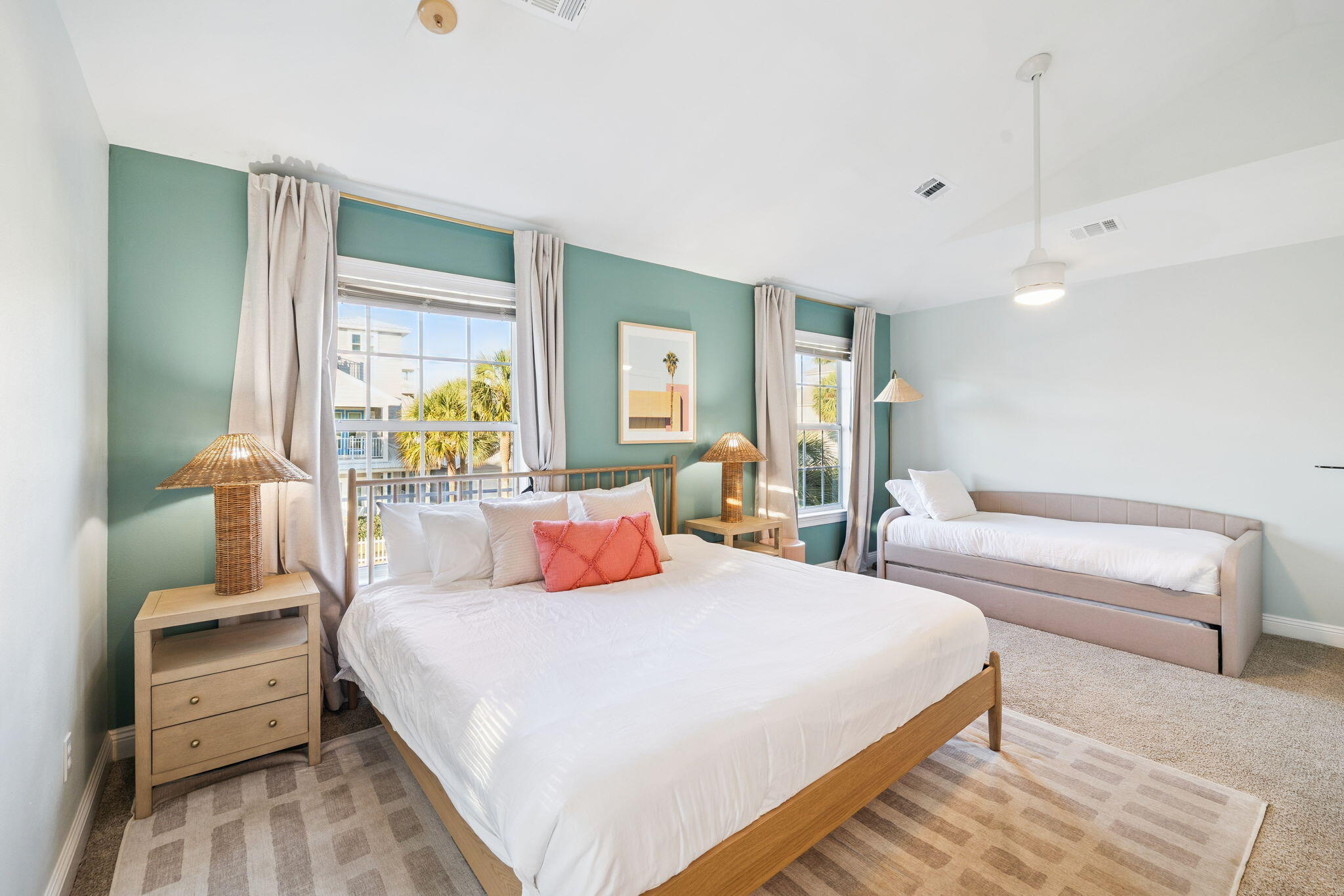 CRYSTAL SHORES - Residential