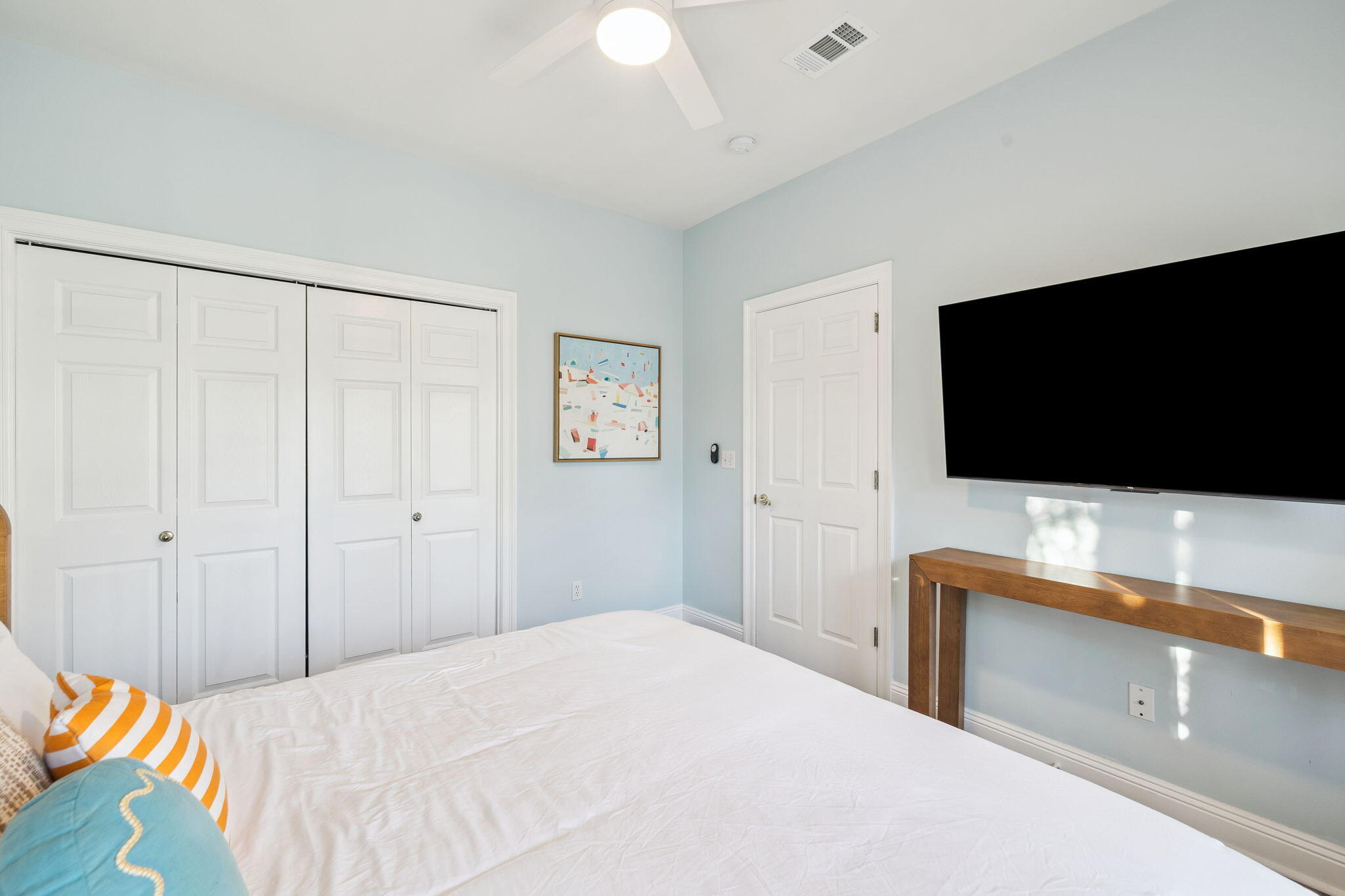 CRYSTAL SHORES - Residential