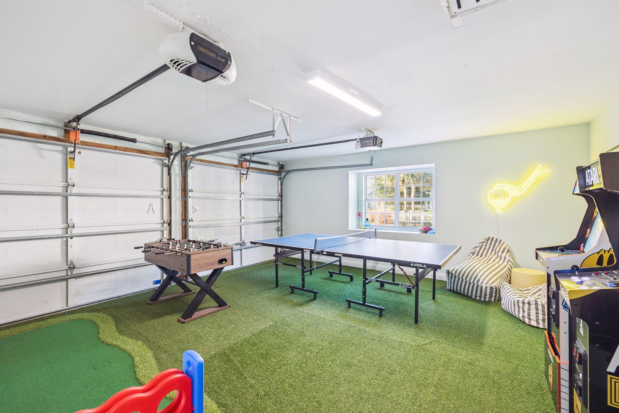 CRYSTAL SHORES - Residential