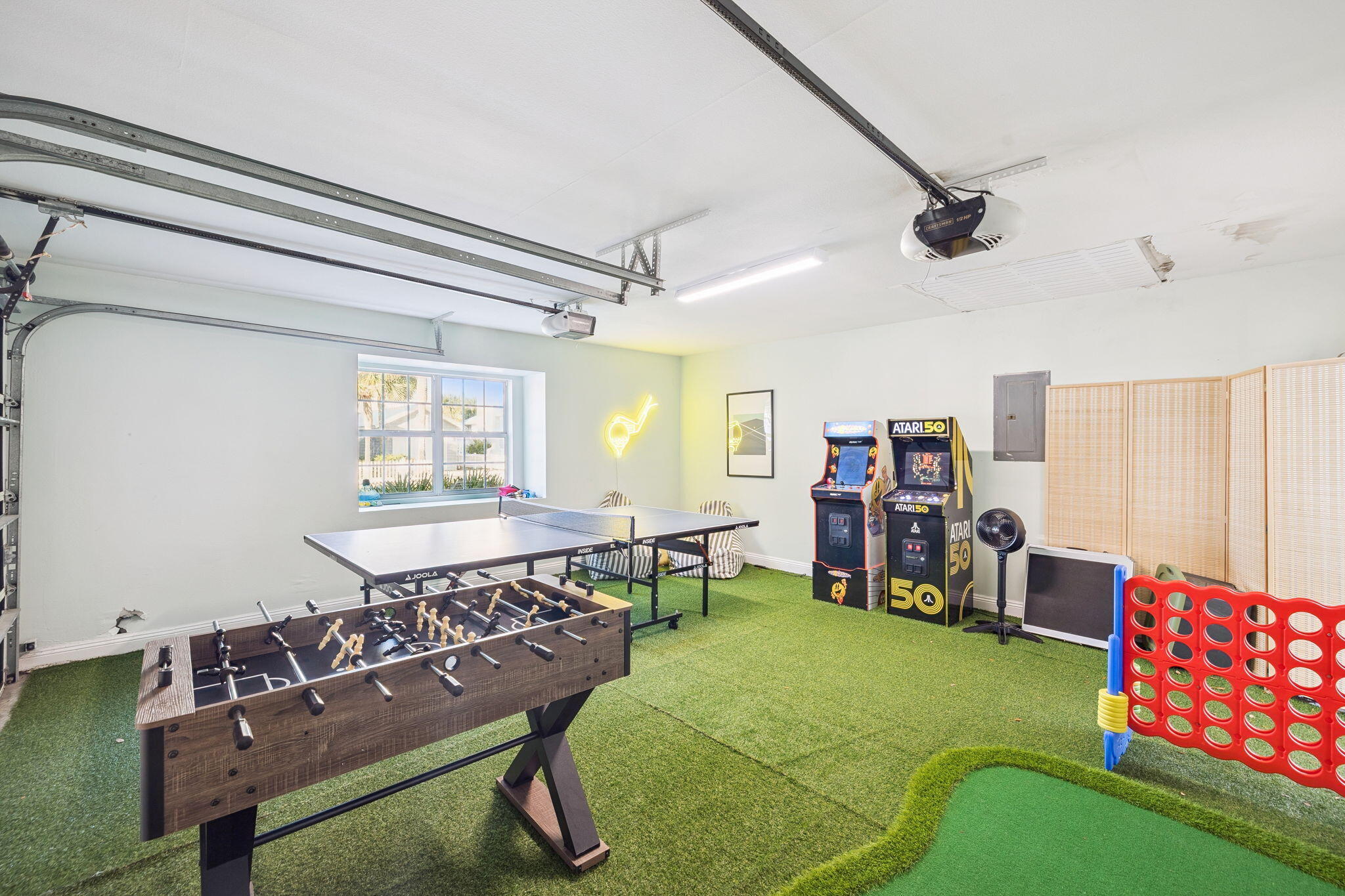 CRYSTAL SHORES - Residential