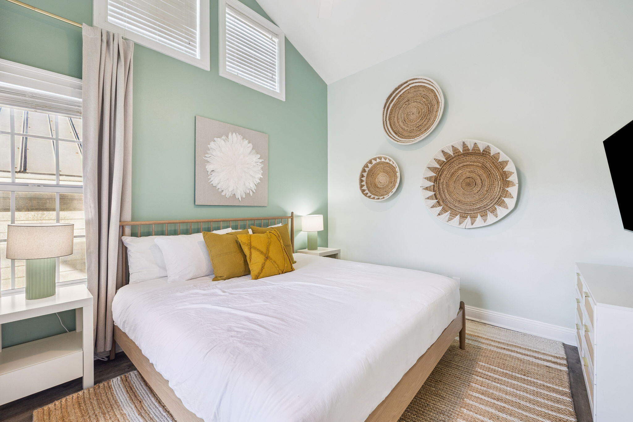 CRYSTAL SHORES - Residential