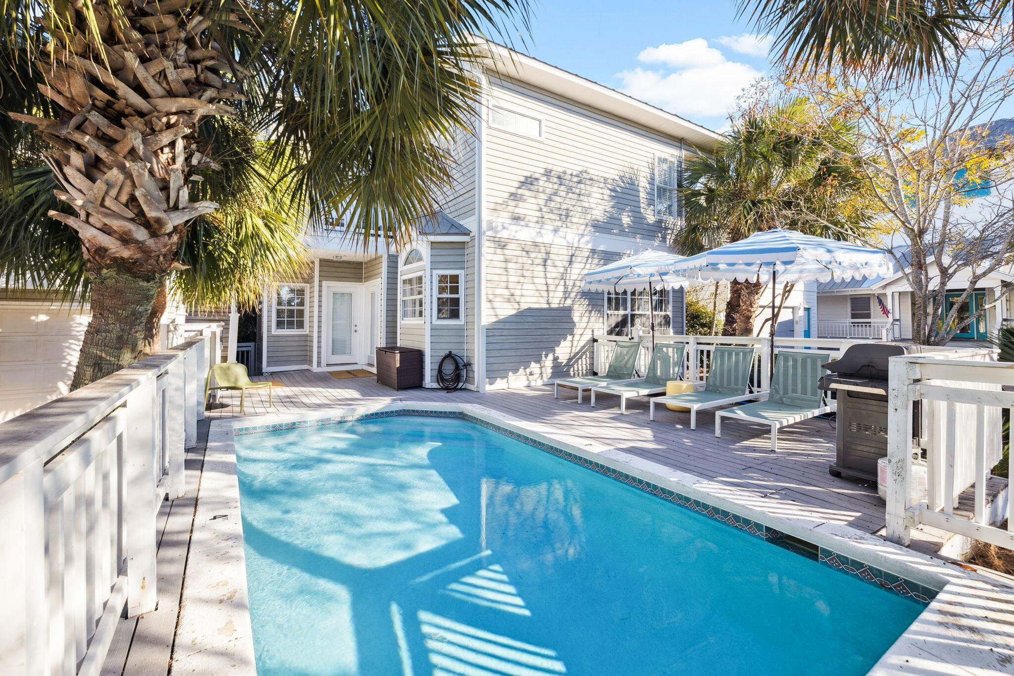 CRYSTAL SHORES - Residential