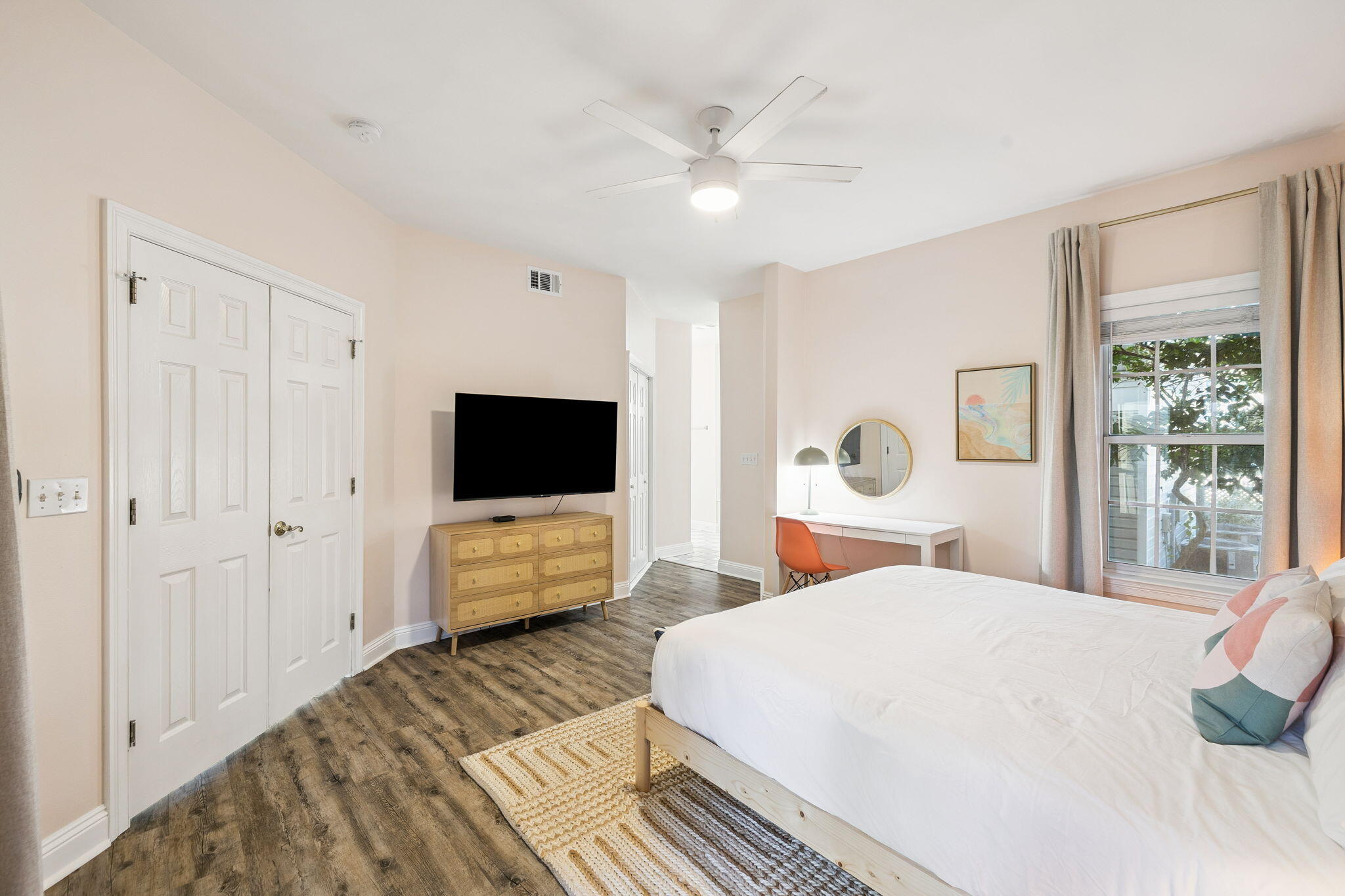 CRYSTAL SHORES - Residential