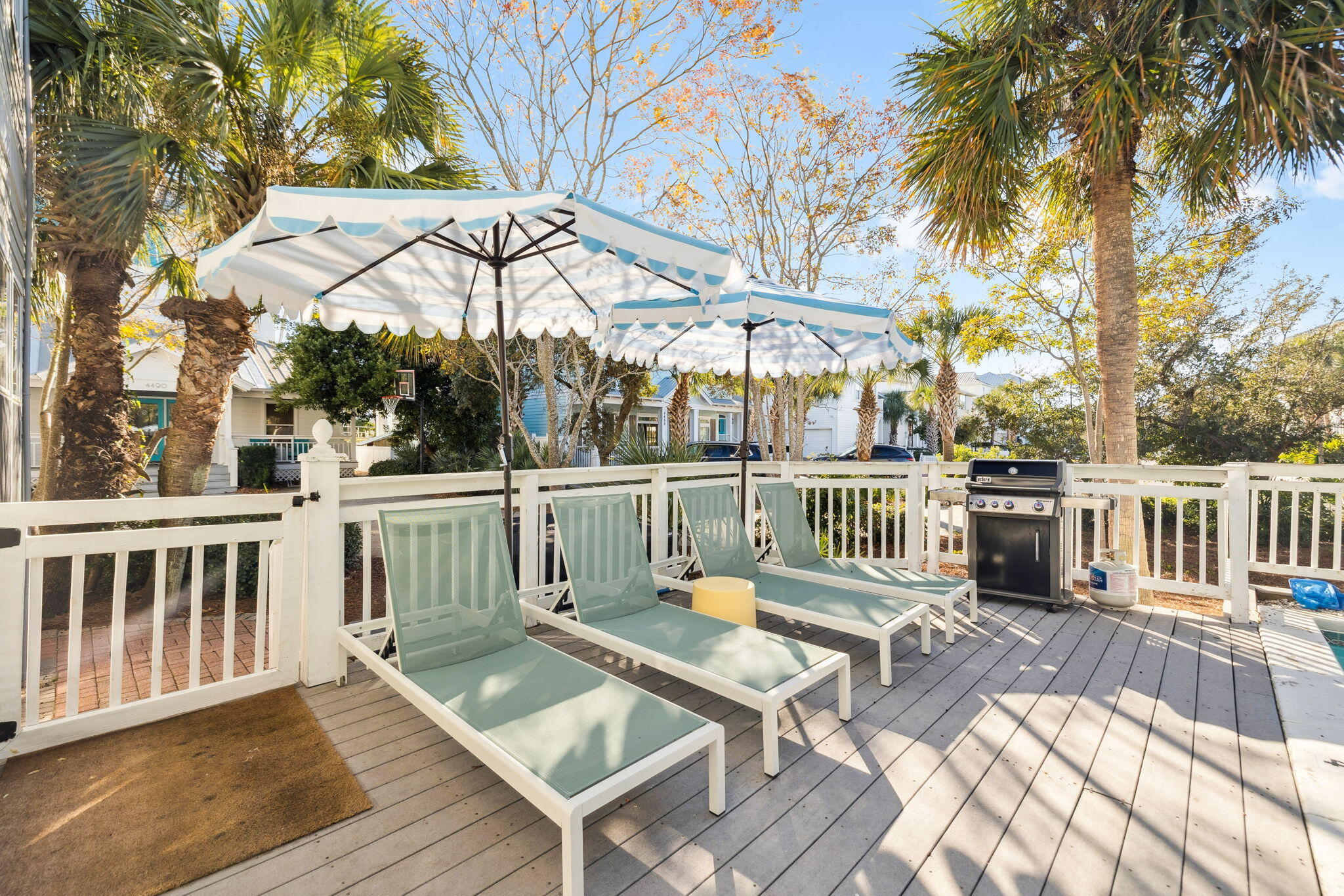 CRYSTAL SHORES - Residential