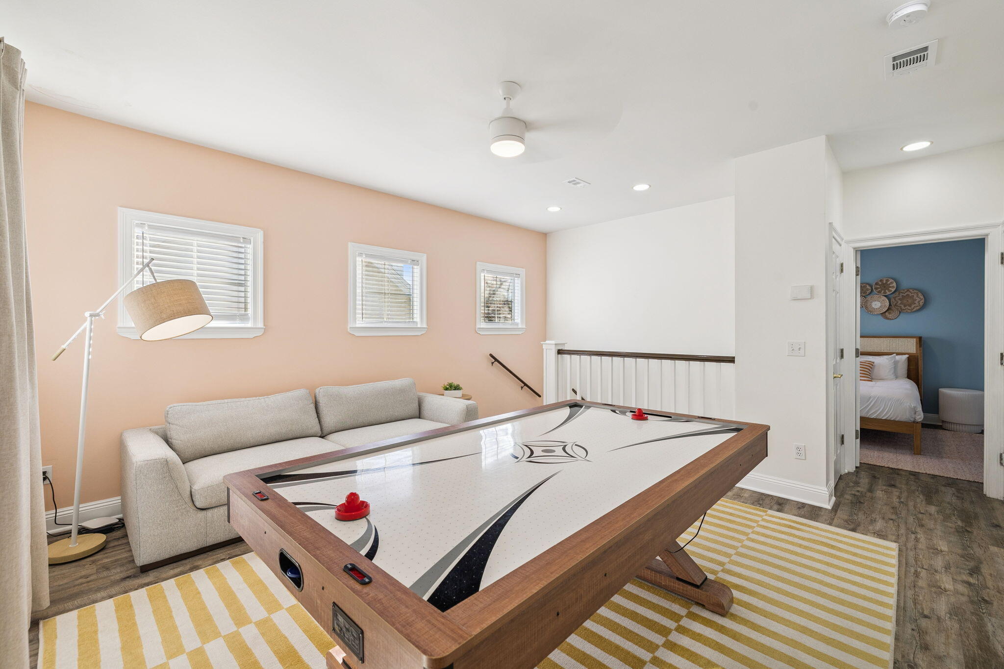 CRYSTAL SHORES - Residential