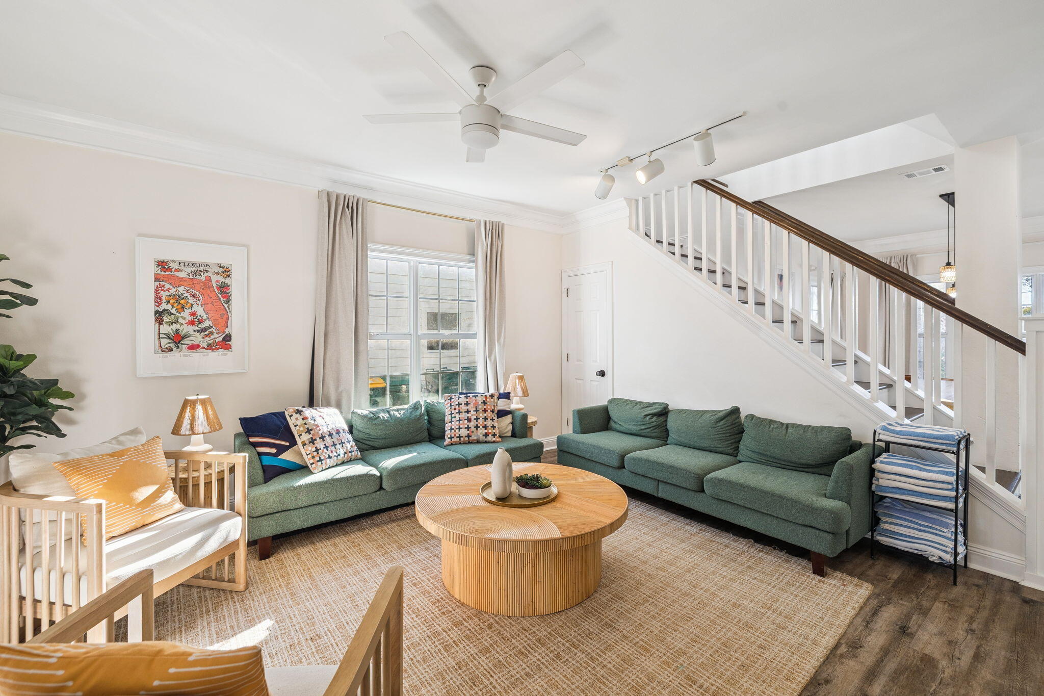 CRYSTAL SHORES - Residential