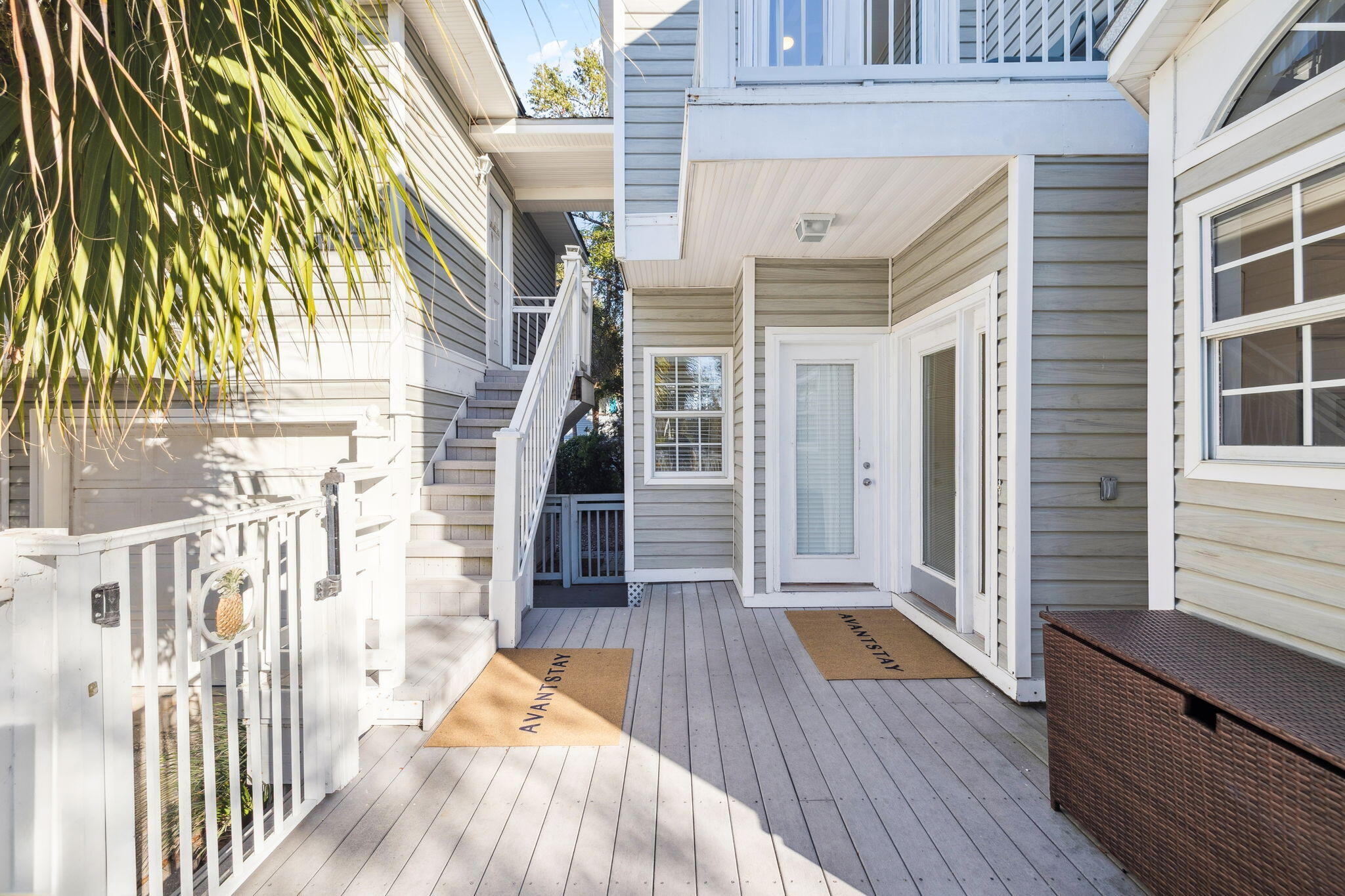 CRYSTAL SHORES - Residential