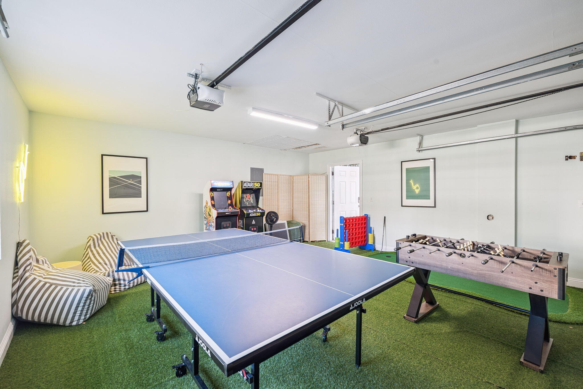 CRYSTAL SHORES - Residential