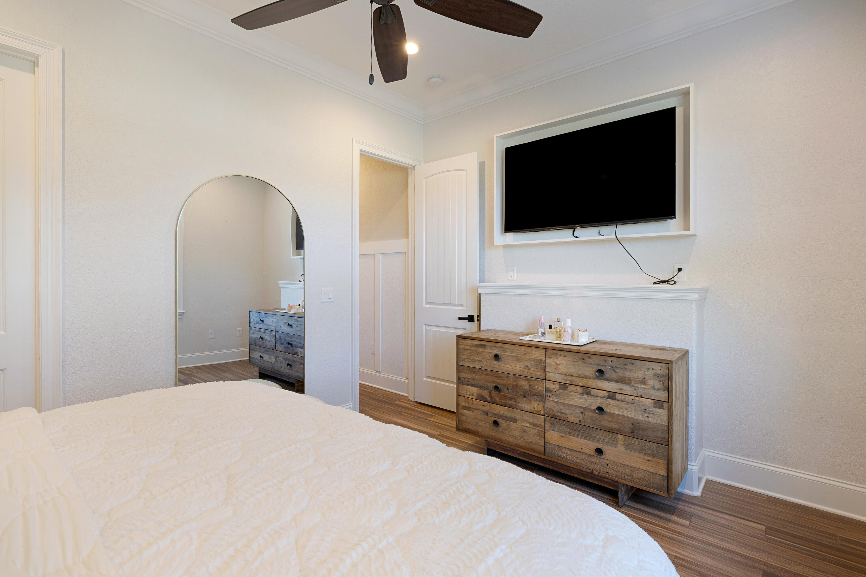 EMERALD BAY PH 1-B - Residential
