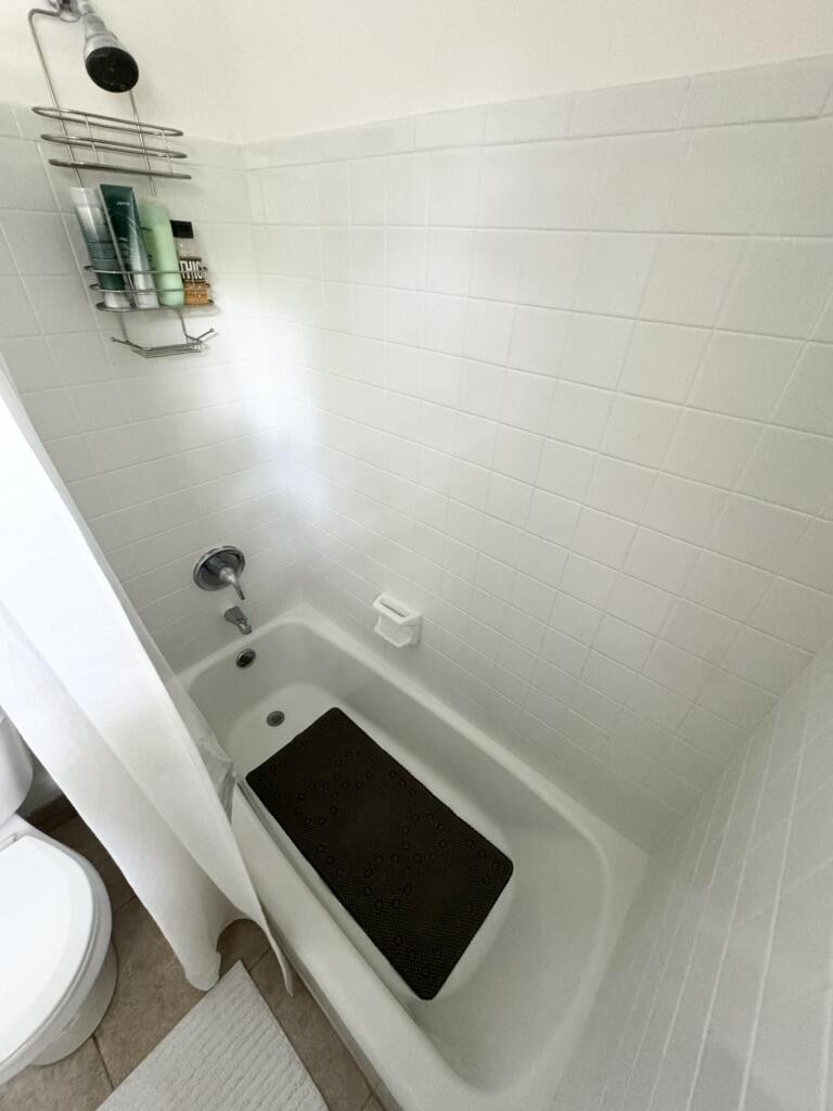 RAINTREE ESTATES - Residential Lease
