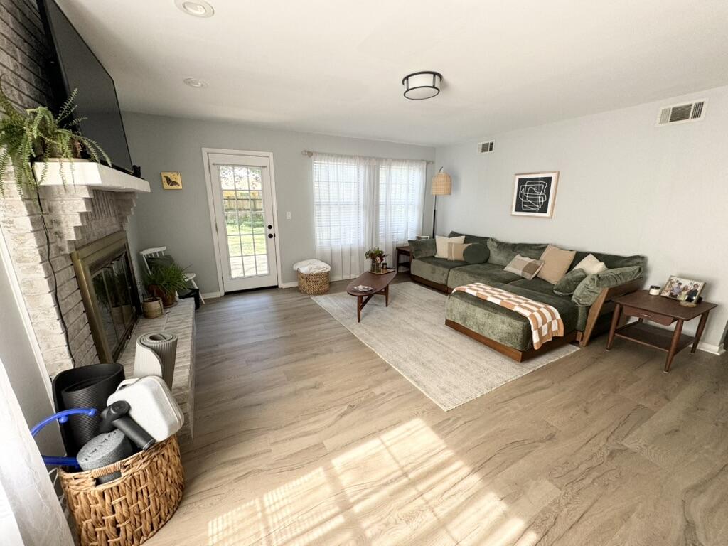RAINTREE ESTATES - Residential Lease