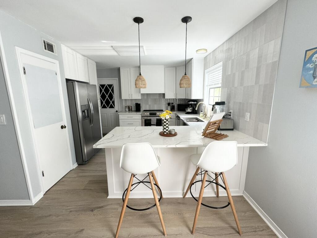 RAINTREE ESTATES - Residential Lease