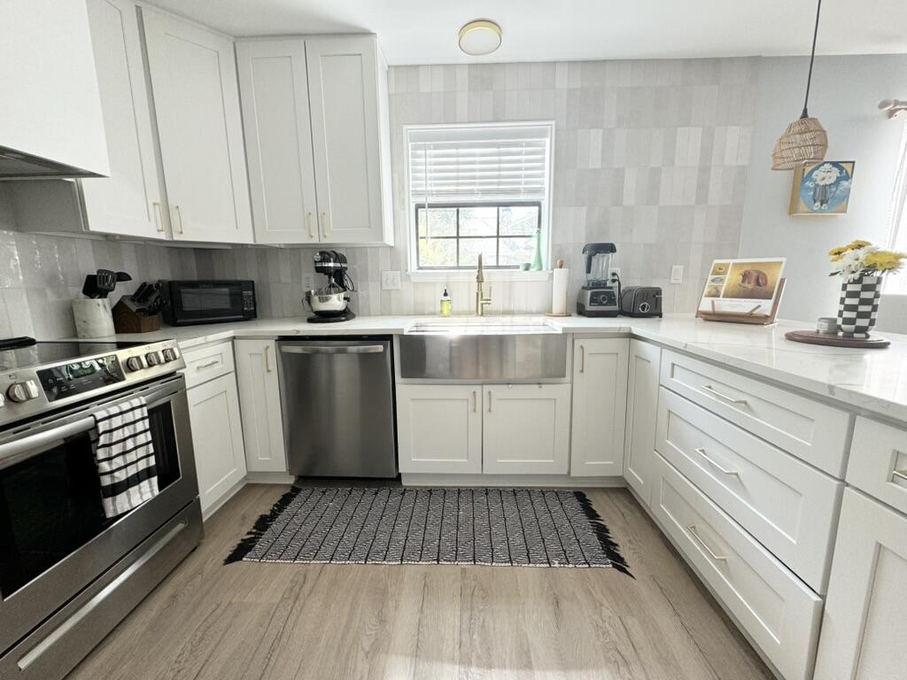 RAINTREE ESTATES - Residential Lease
