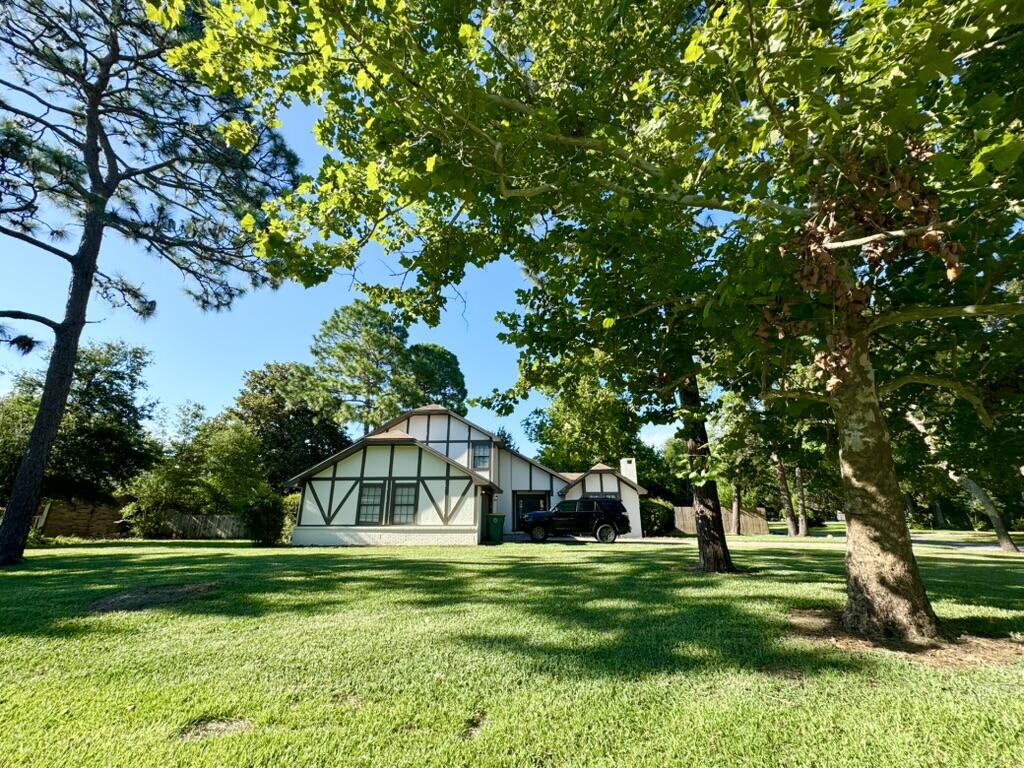 RAINTREE ESTATES - Residential Lease