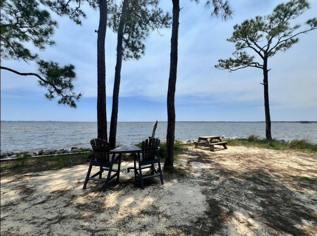 RAINTREE ESTATES - Residential Lease