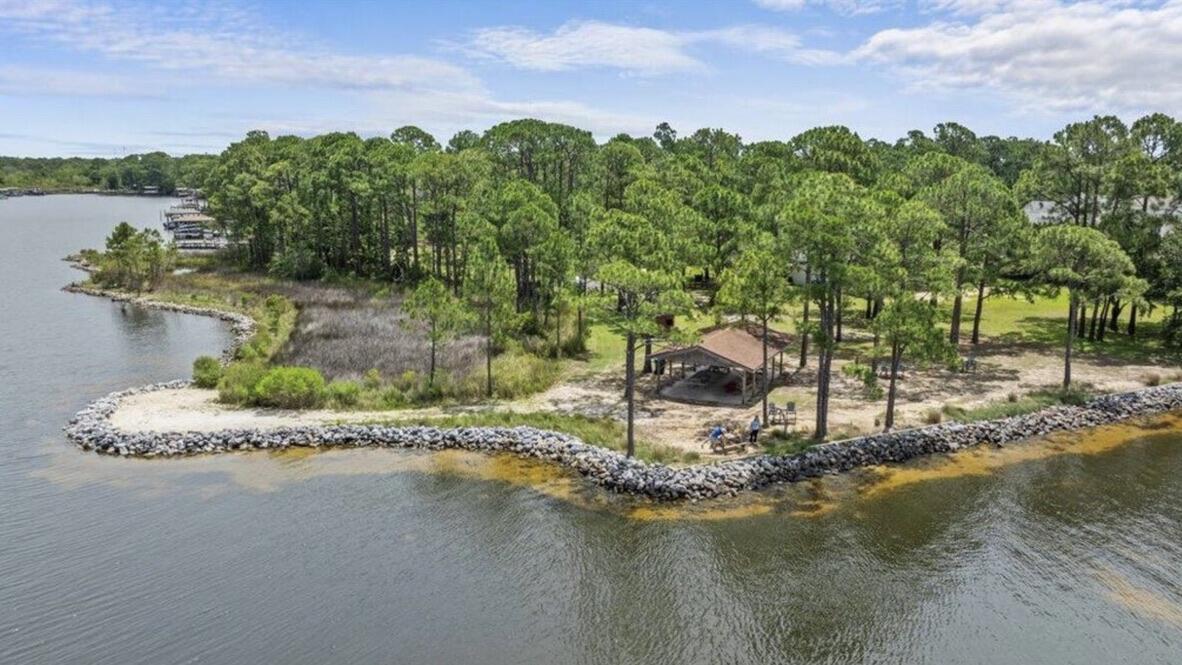 RAINTREE ESTATES - Residential Lease