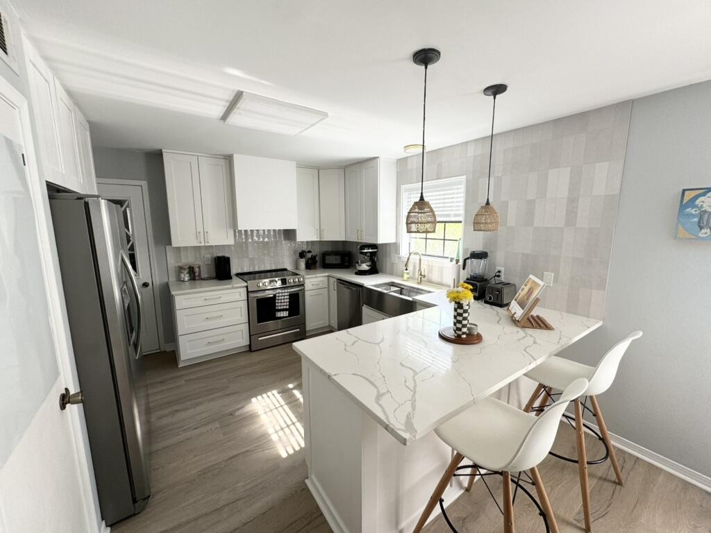 RAINTREE ESTATES - Residential Lease