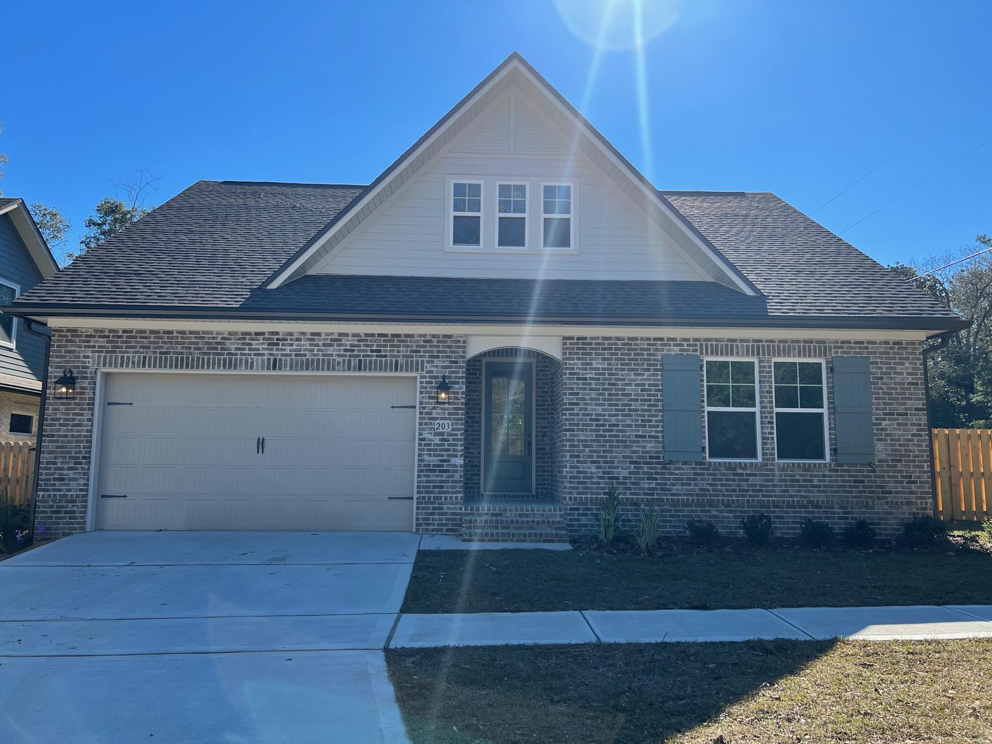 LAUREL OAKS S/D - Residential Lease