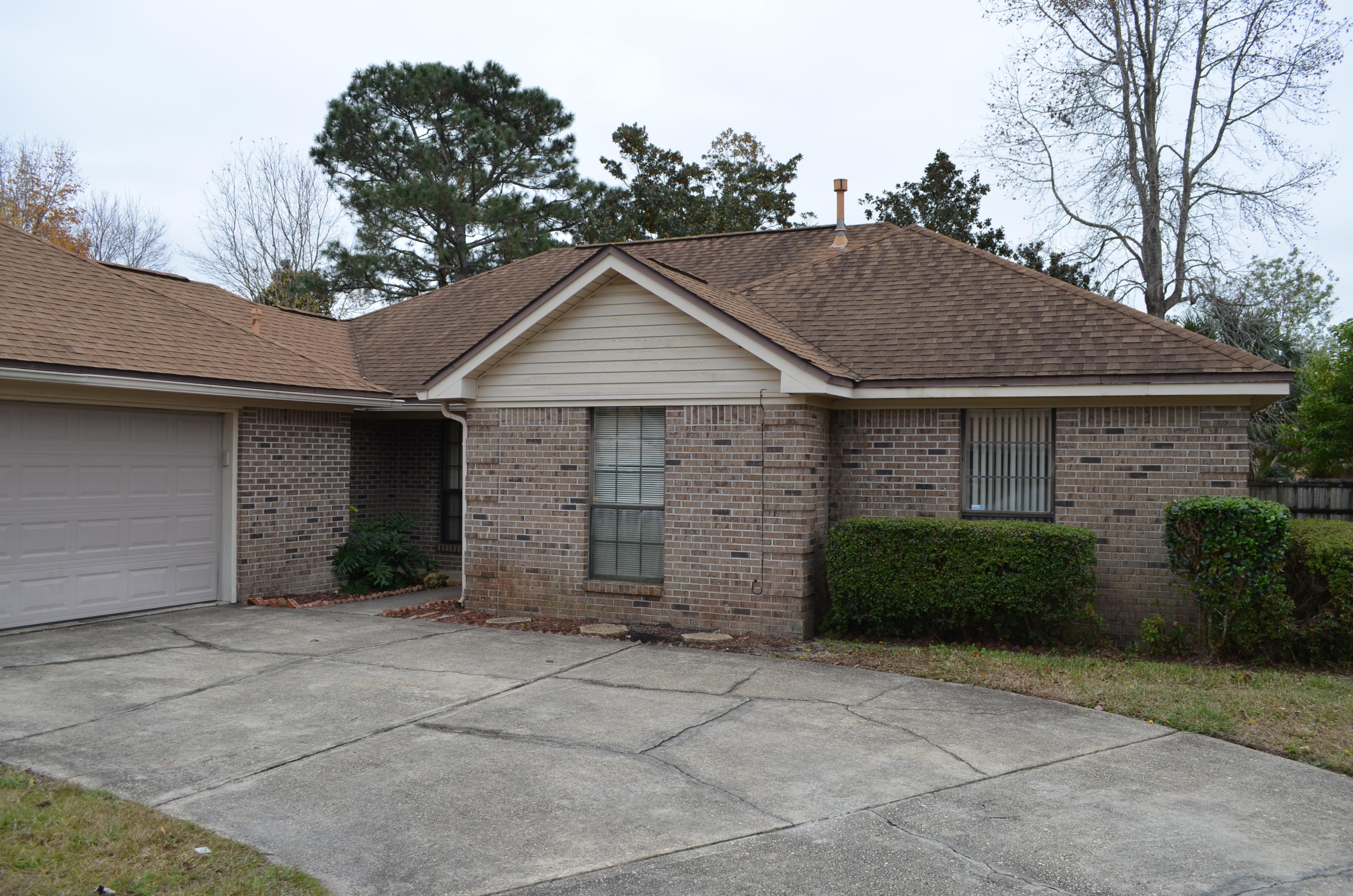 OVERBROOK 2ND ADDN - Residential Lease