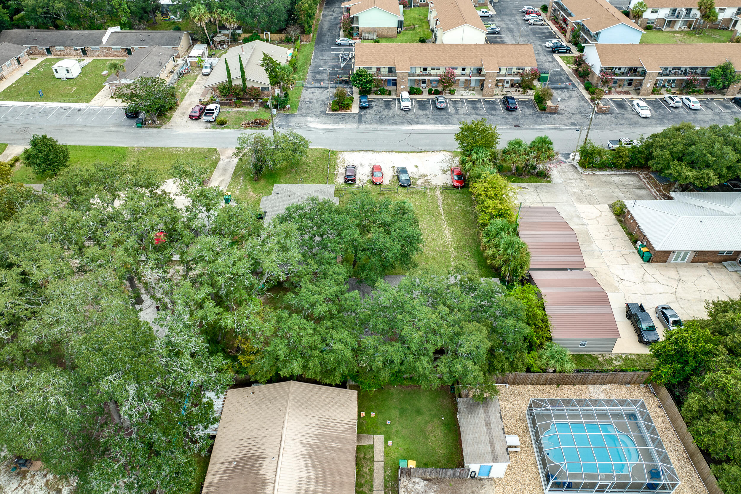 LOT 1 BLK 1 RACETRACK RD S/D - Residential