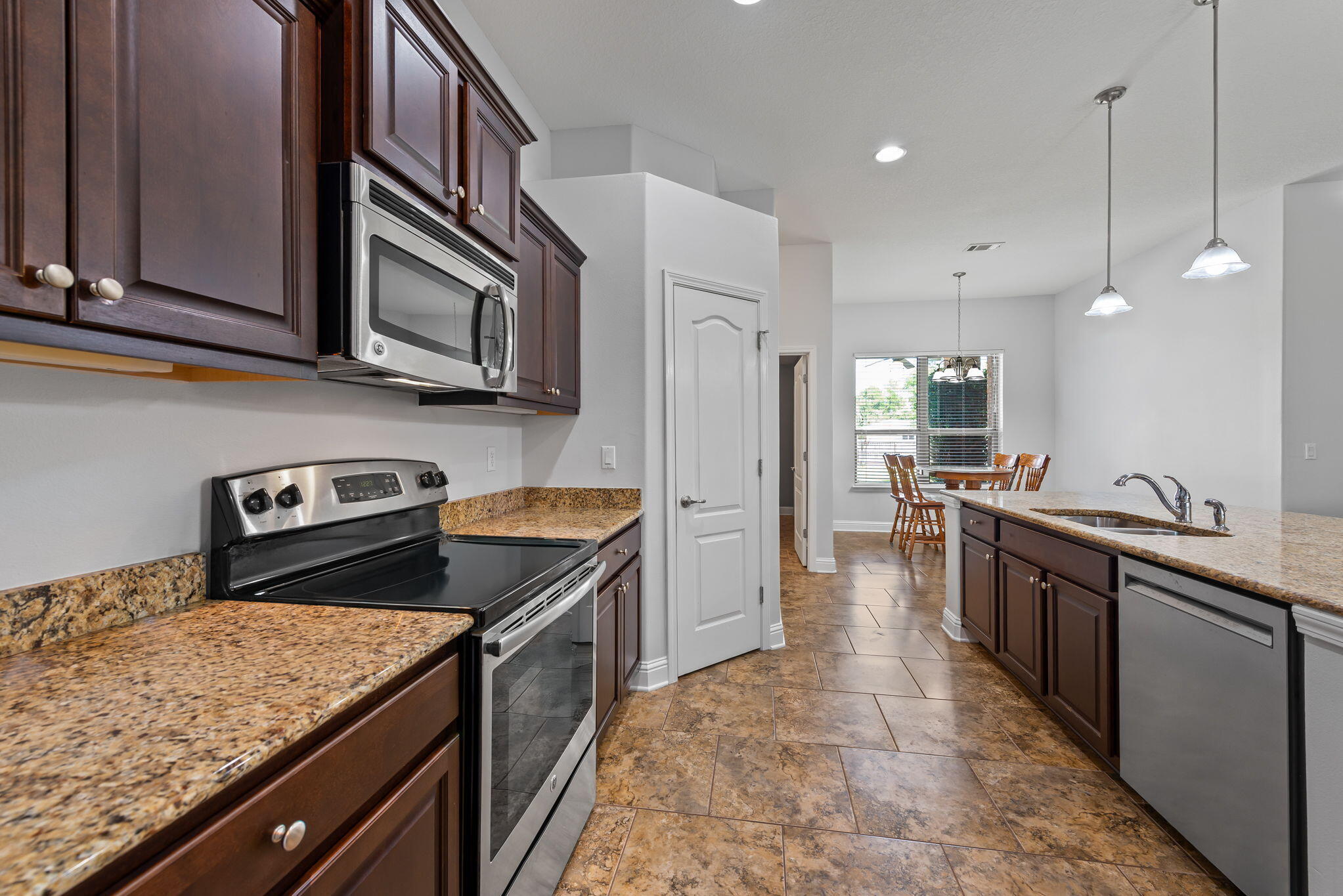 HOLLEY BY THE SEA - Residential