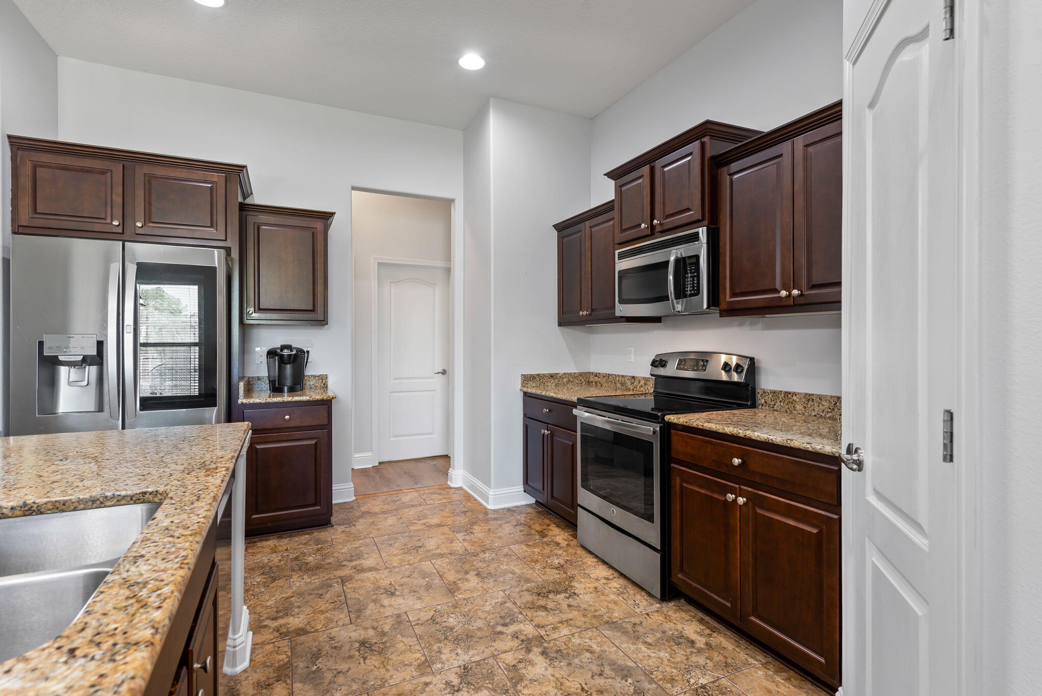 HOLLEY BY THE SEA - Residential