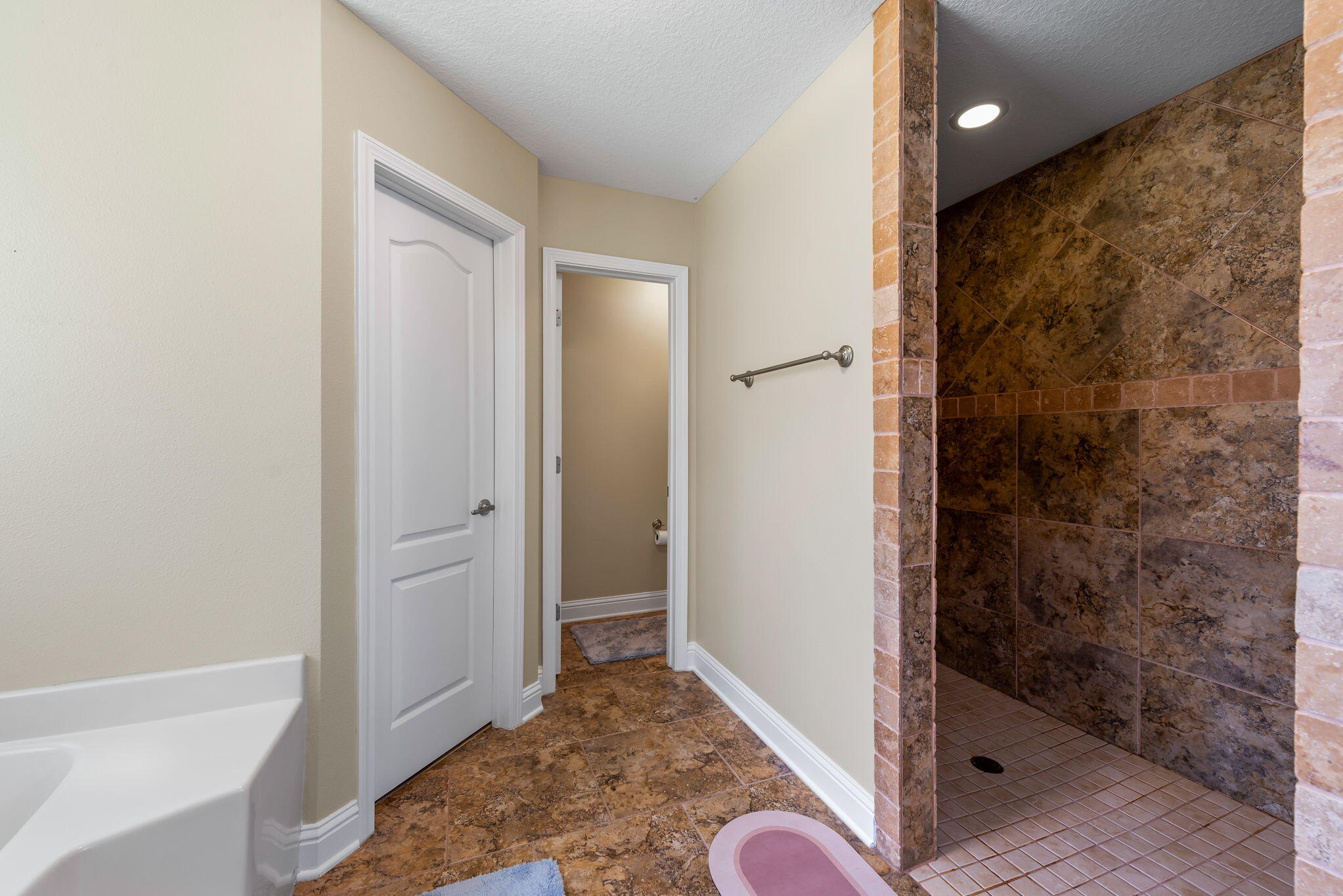 HOLLEY BY THE SEA - Residential
