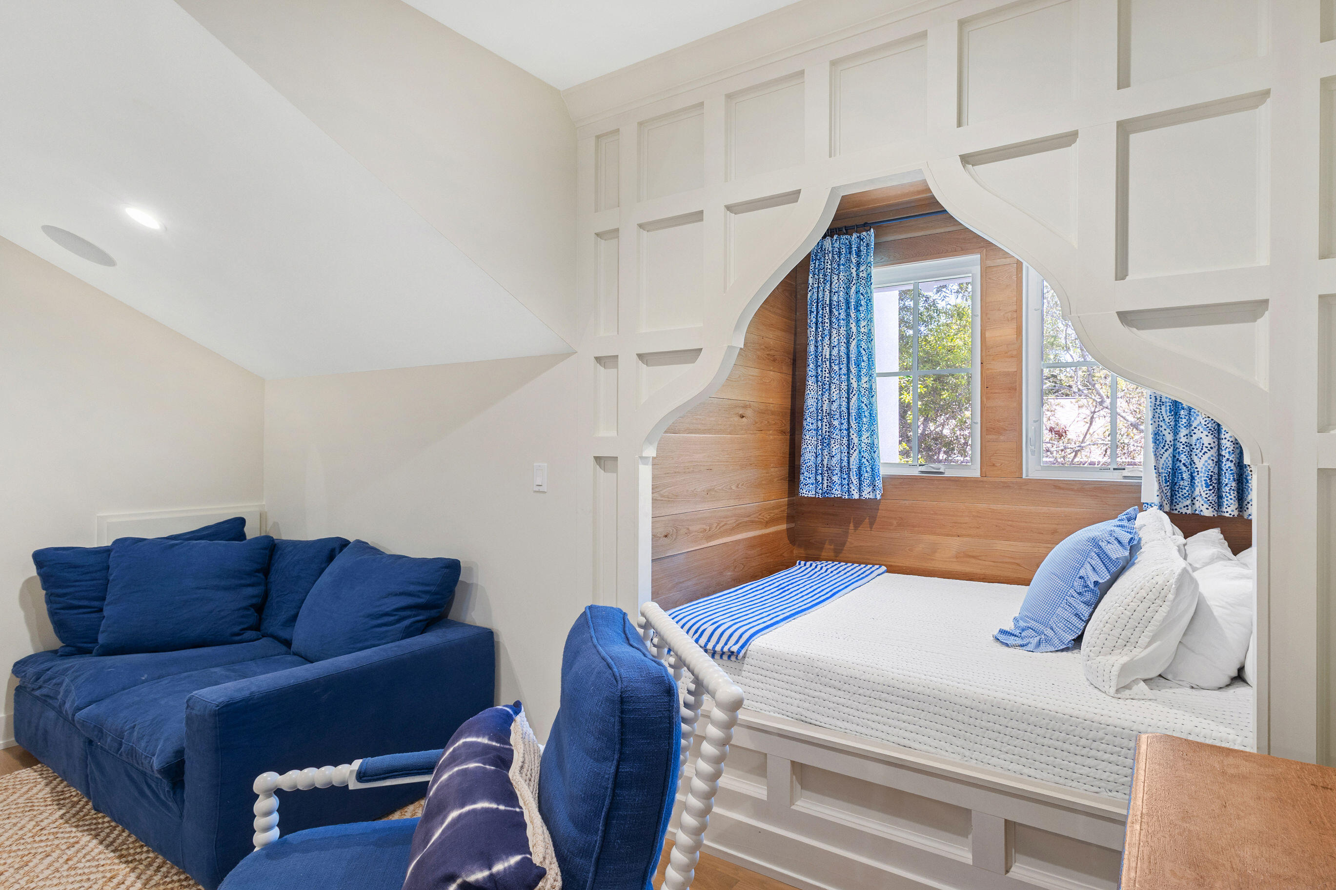 SEAGROVE 3RD ADDN - Residential