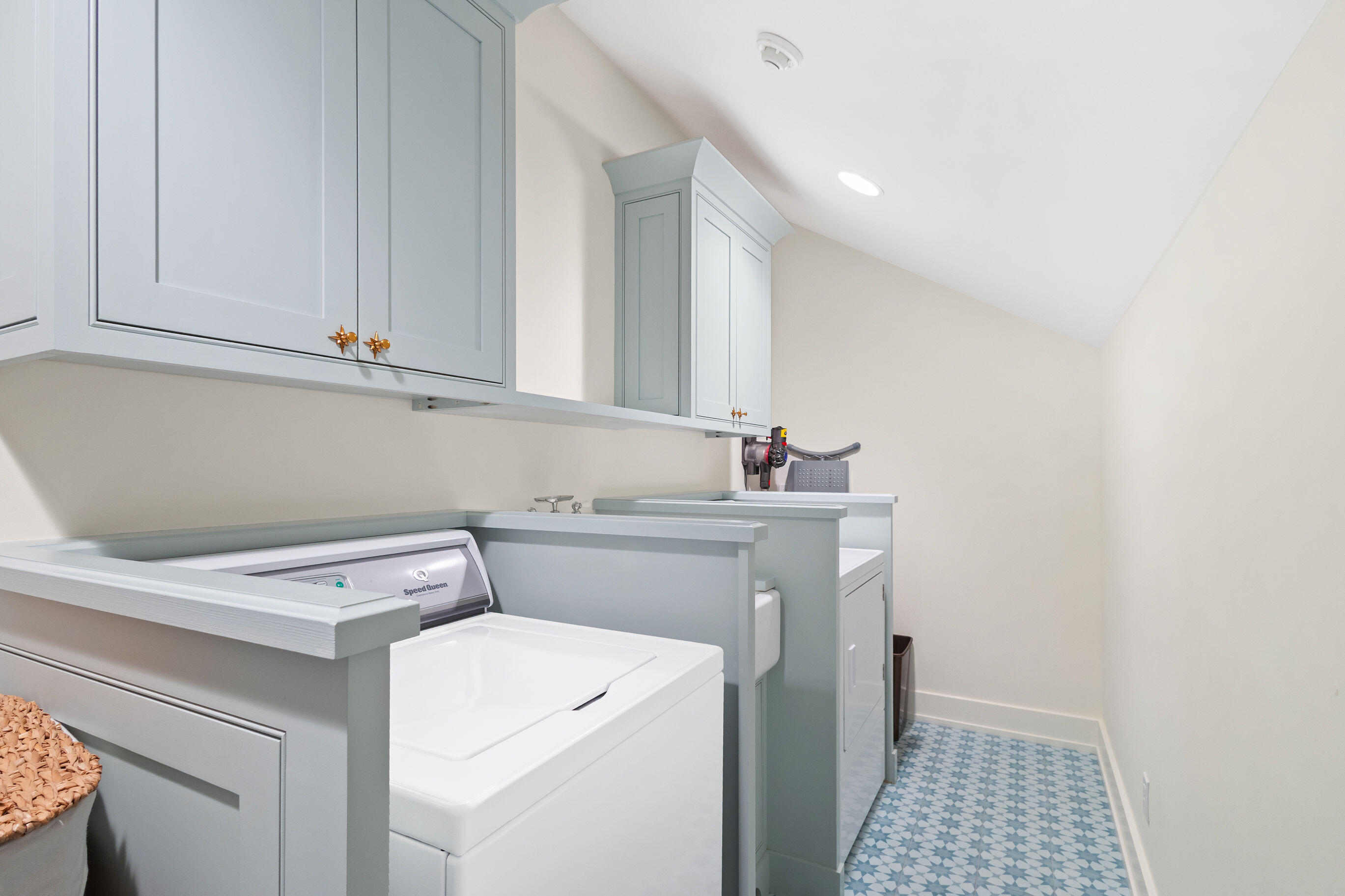SEAGROVE 3RD ADDN - Residential