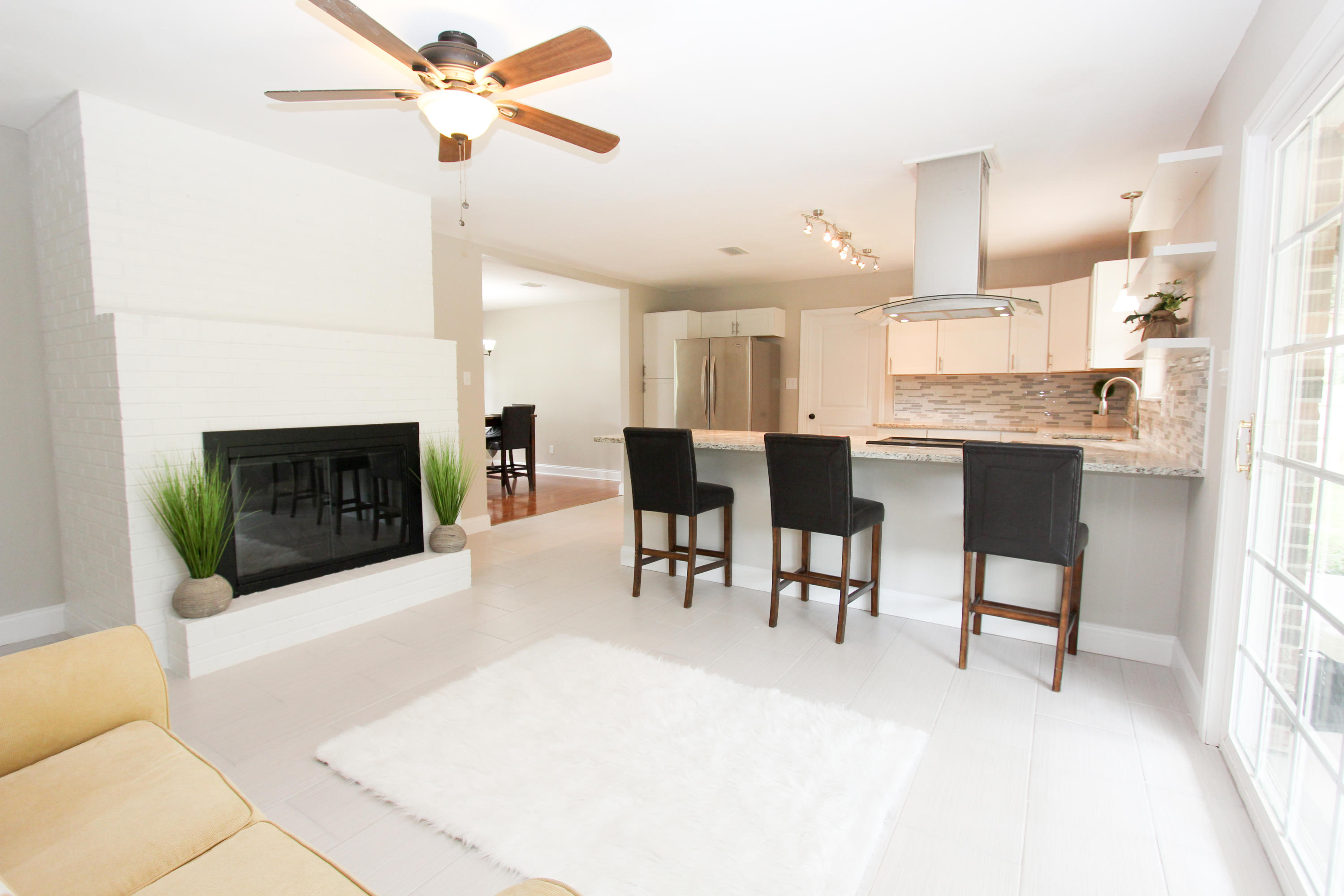 BAYOU POQUITO - Residential